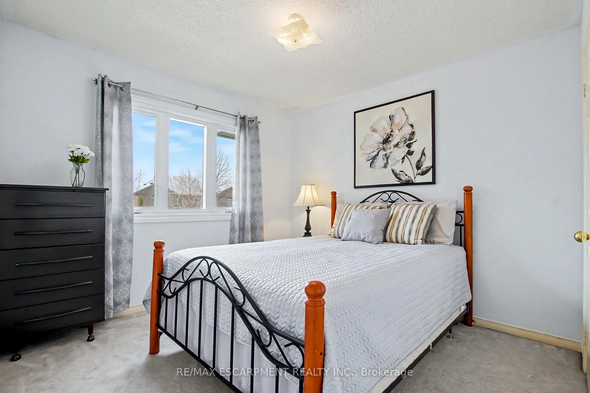 Photo 20 of 236 Fitzgerald Crescent, Milton, Dempsey — HOMEH