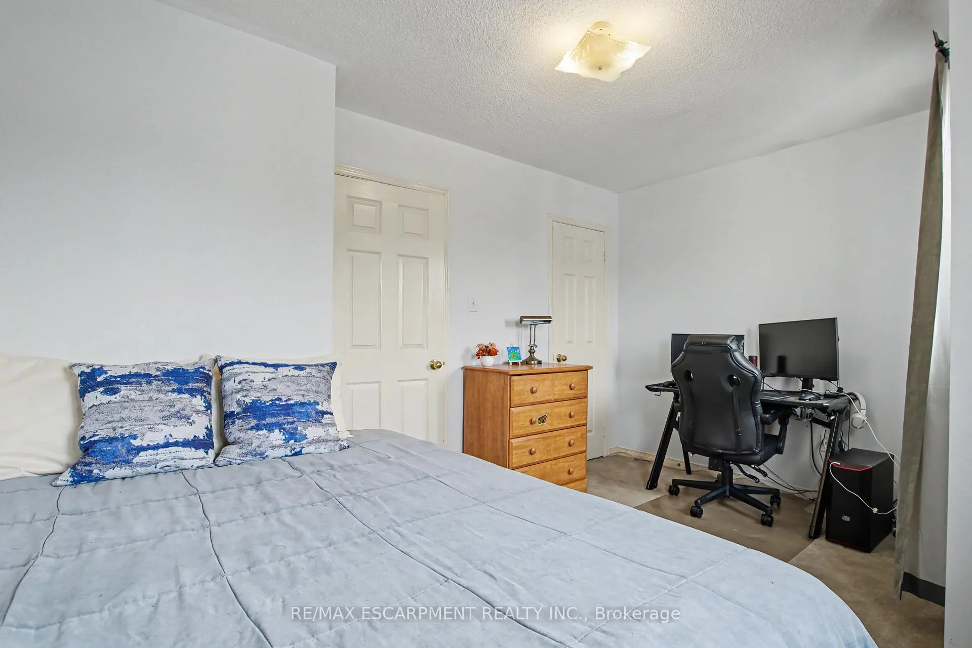 Photo 23 of 236 Fitzgerald Crescent, Milton, Dempsey — HOMEH