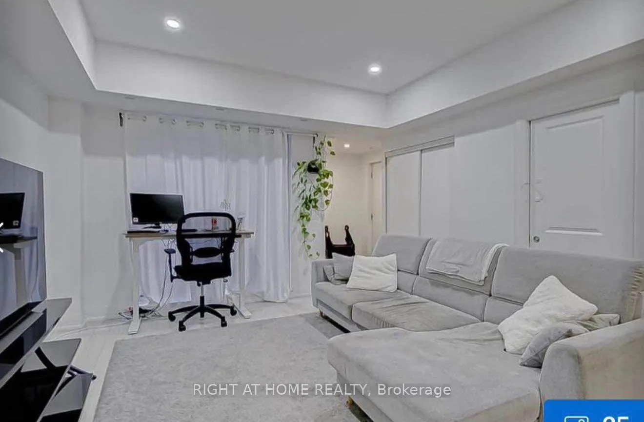 Photo 5 of Unit C1002, 5299 highway 7 W, Vaughan, Vaughan Grove — HOMEH