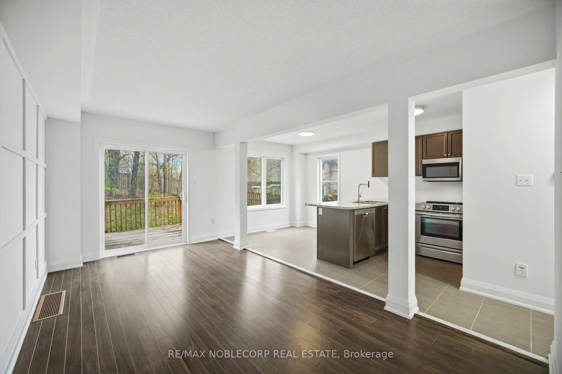 Photo 17 of 20 Peartree Court, Barrie, Allandale Heights — HOMEH