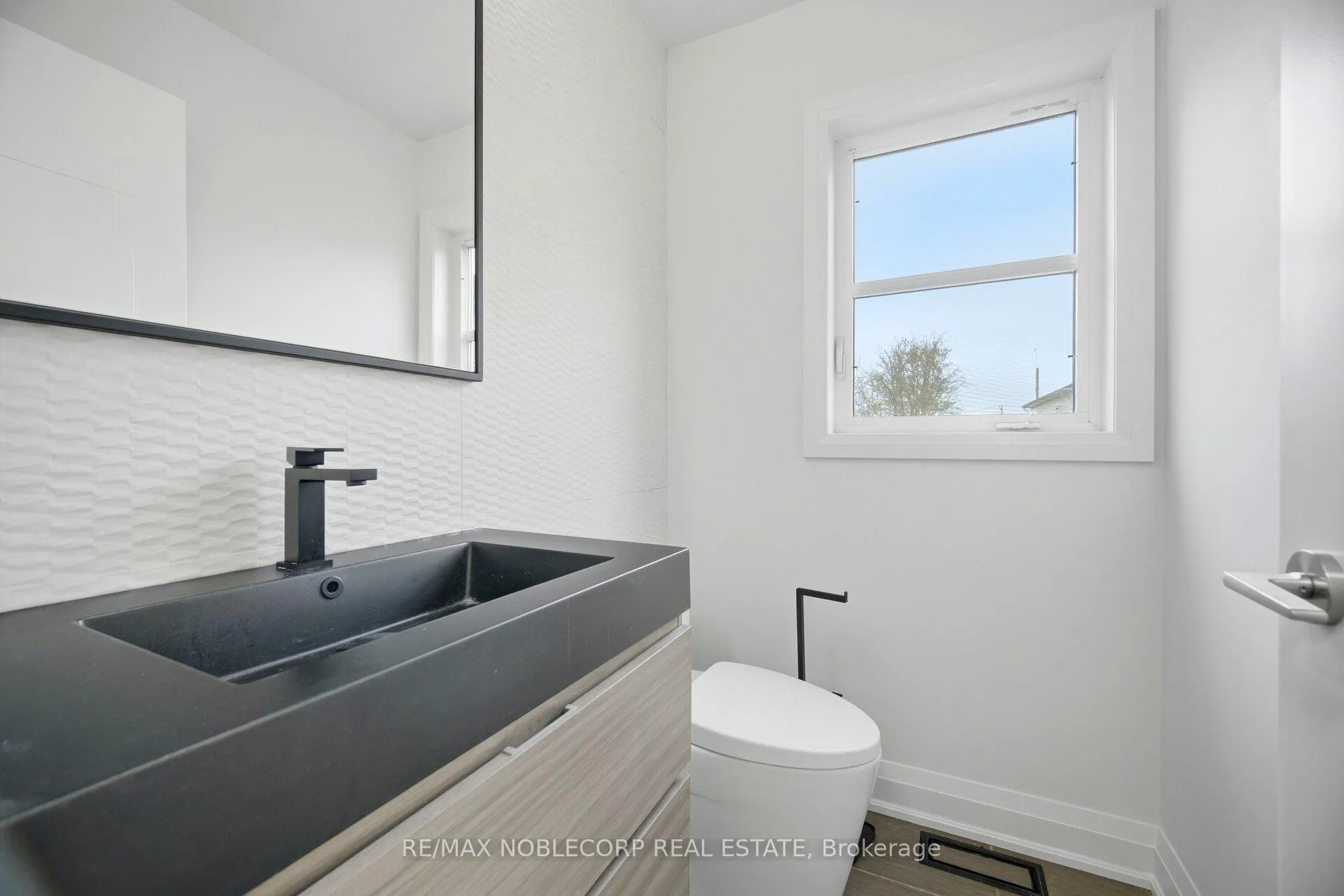 Photo 21 of 20 Peartree Court, Barrie, Allandale Heights — HOMEH