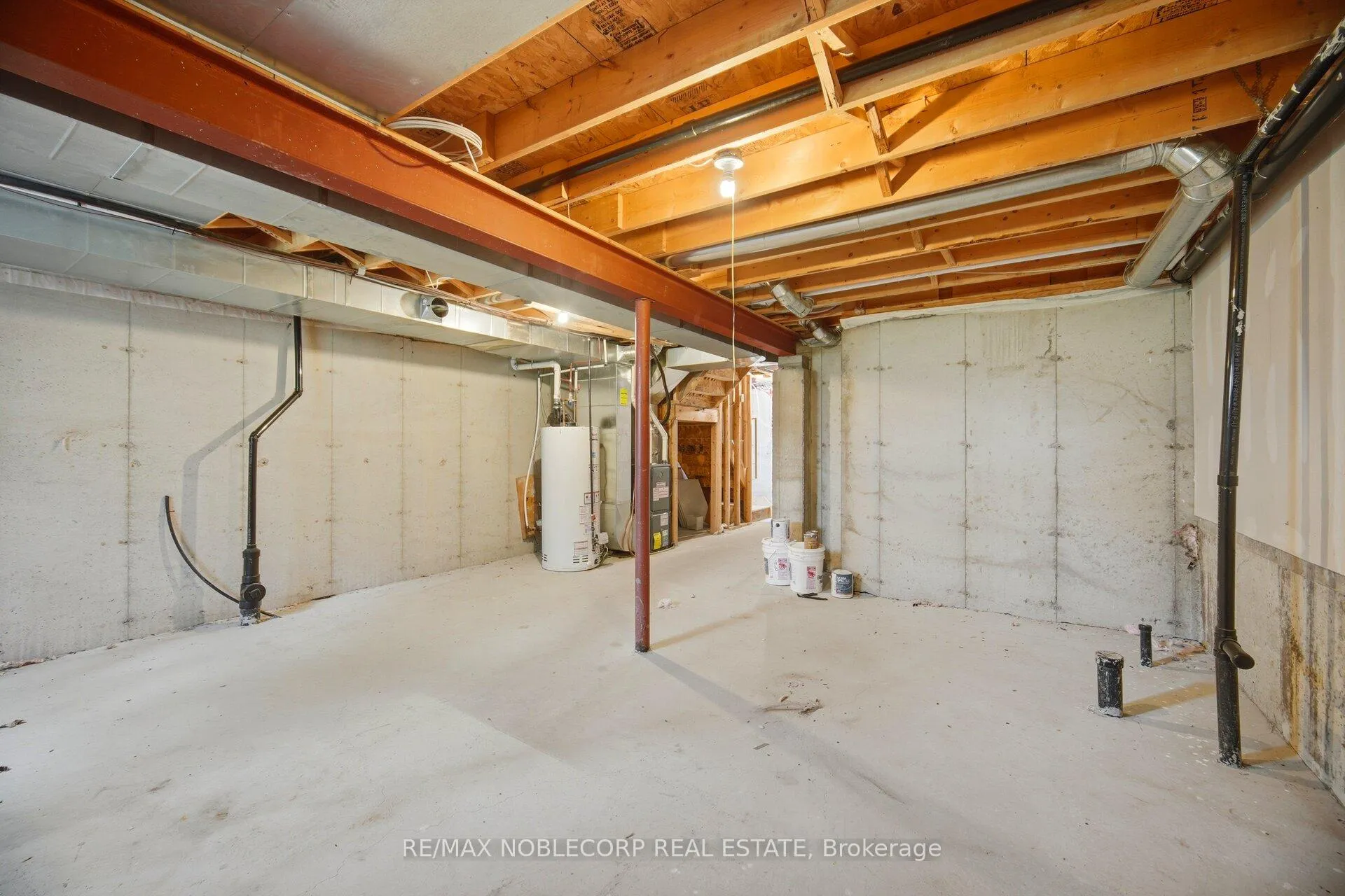 Photo 36 of 20 Peartree Court, Barrie, Allandale Heights — HOMEH