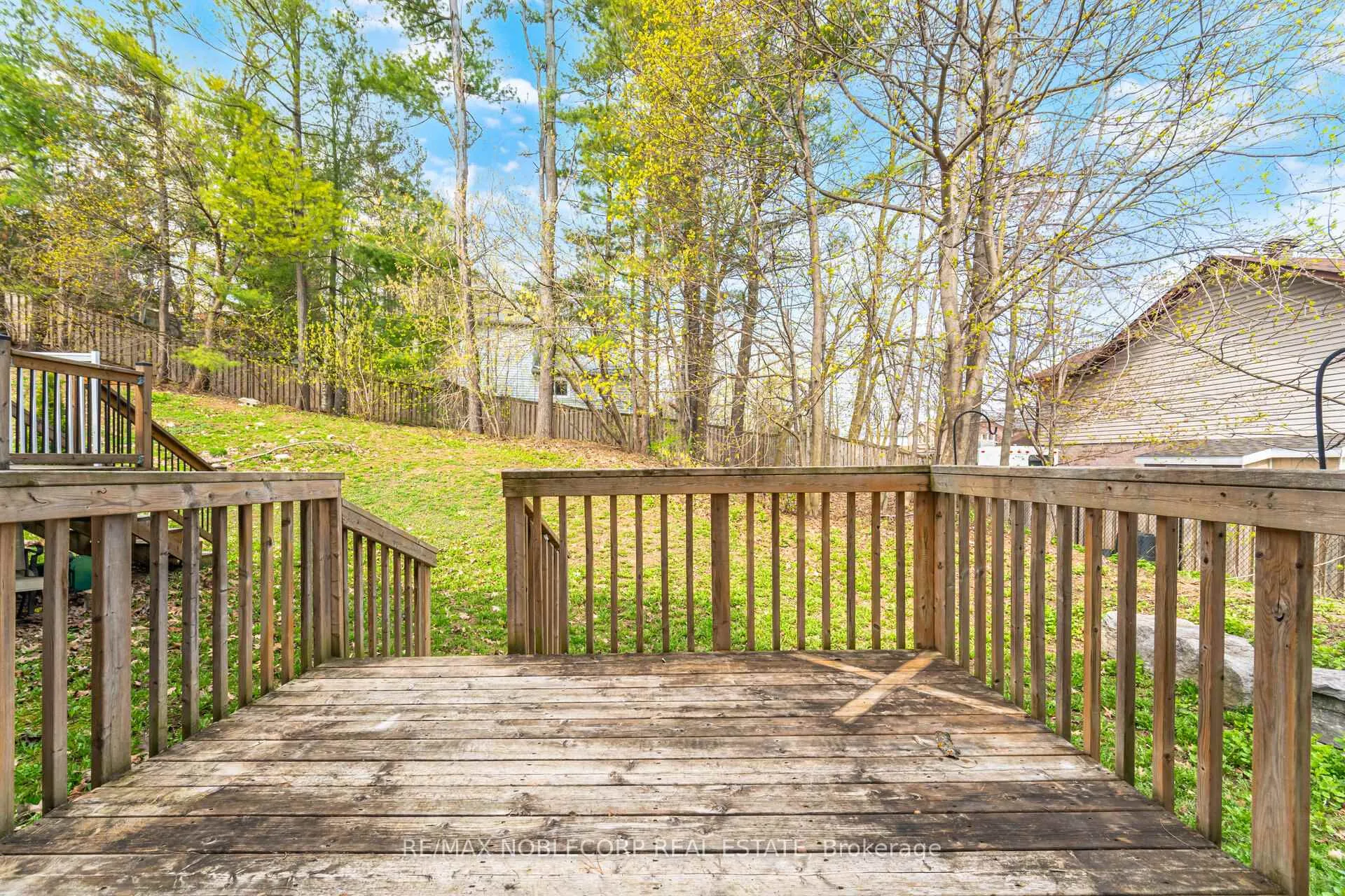 Photo 39 of 20 Peartree Court, Barrie, Allandale Heights — HOMEH