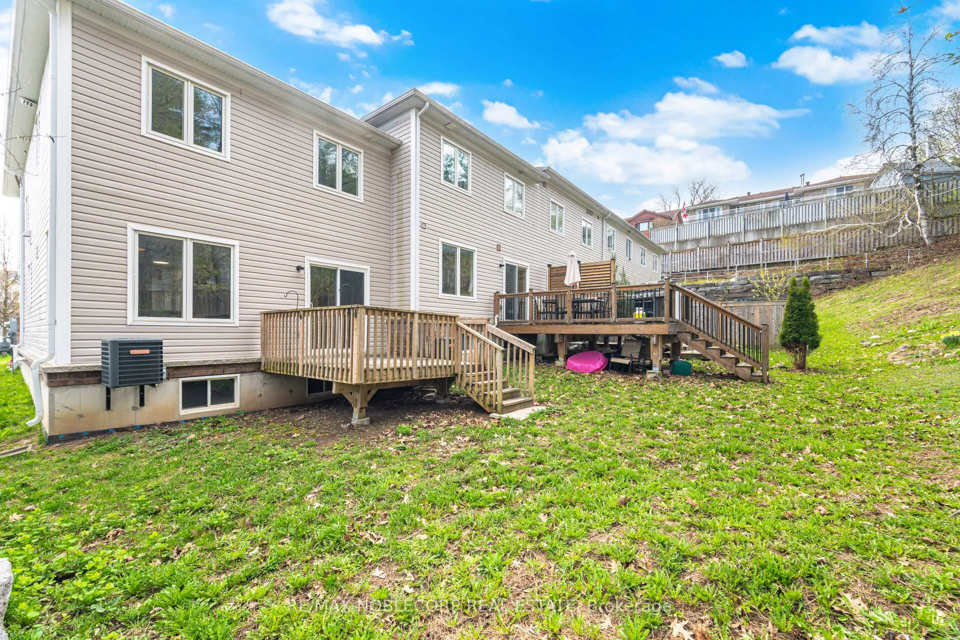 Photo 41 of 20 Peartree Court, Barrie, Allandale Heights — HOMEH
