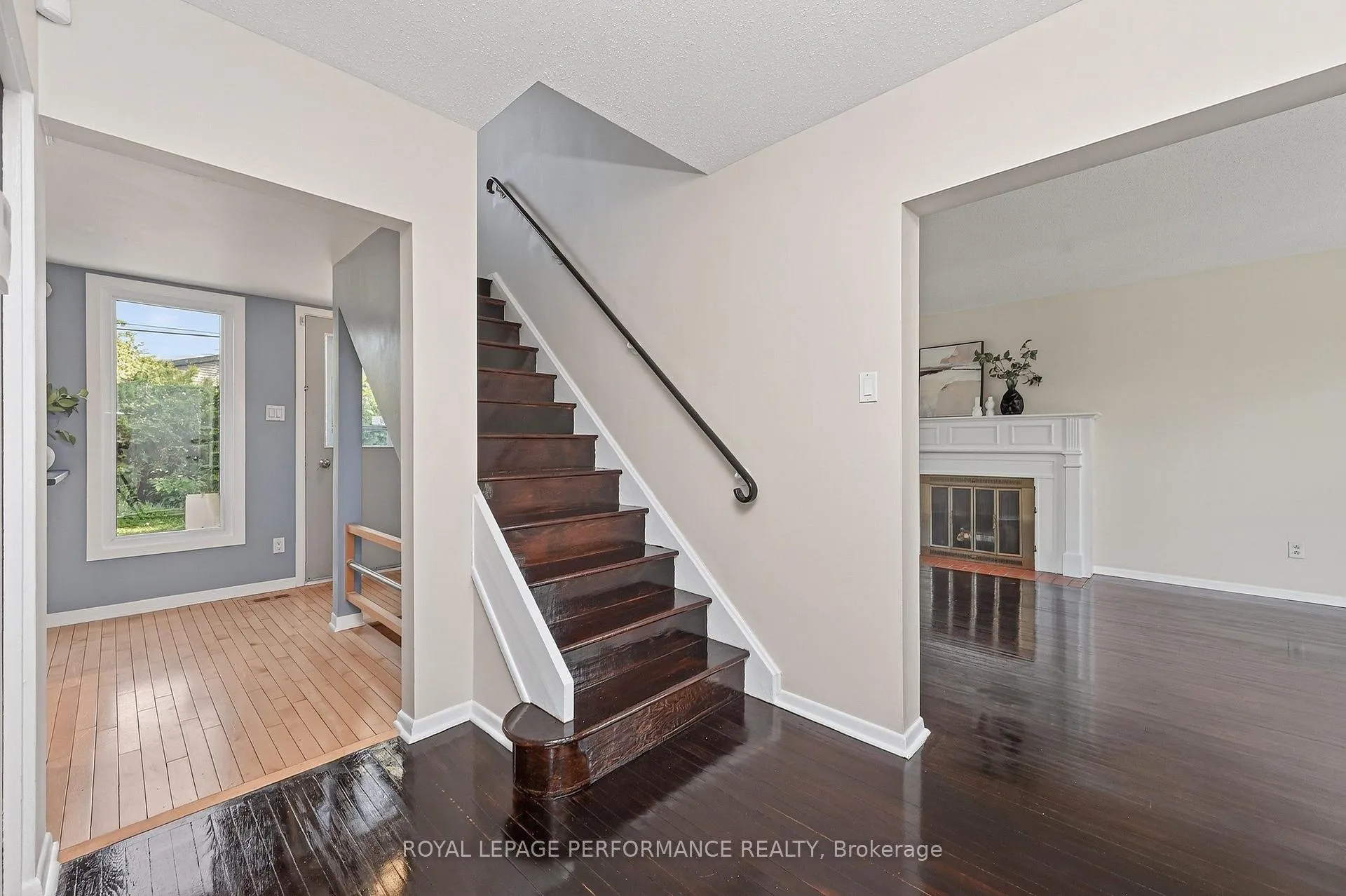 Photo 5 of 1799 Dorset Drive, Ottawa, Playfair Park — HOMEH
