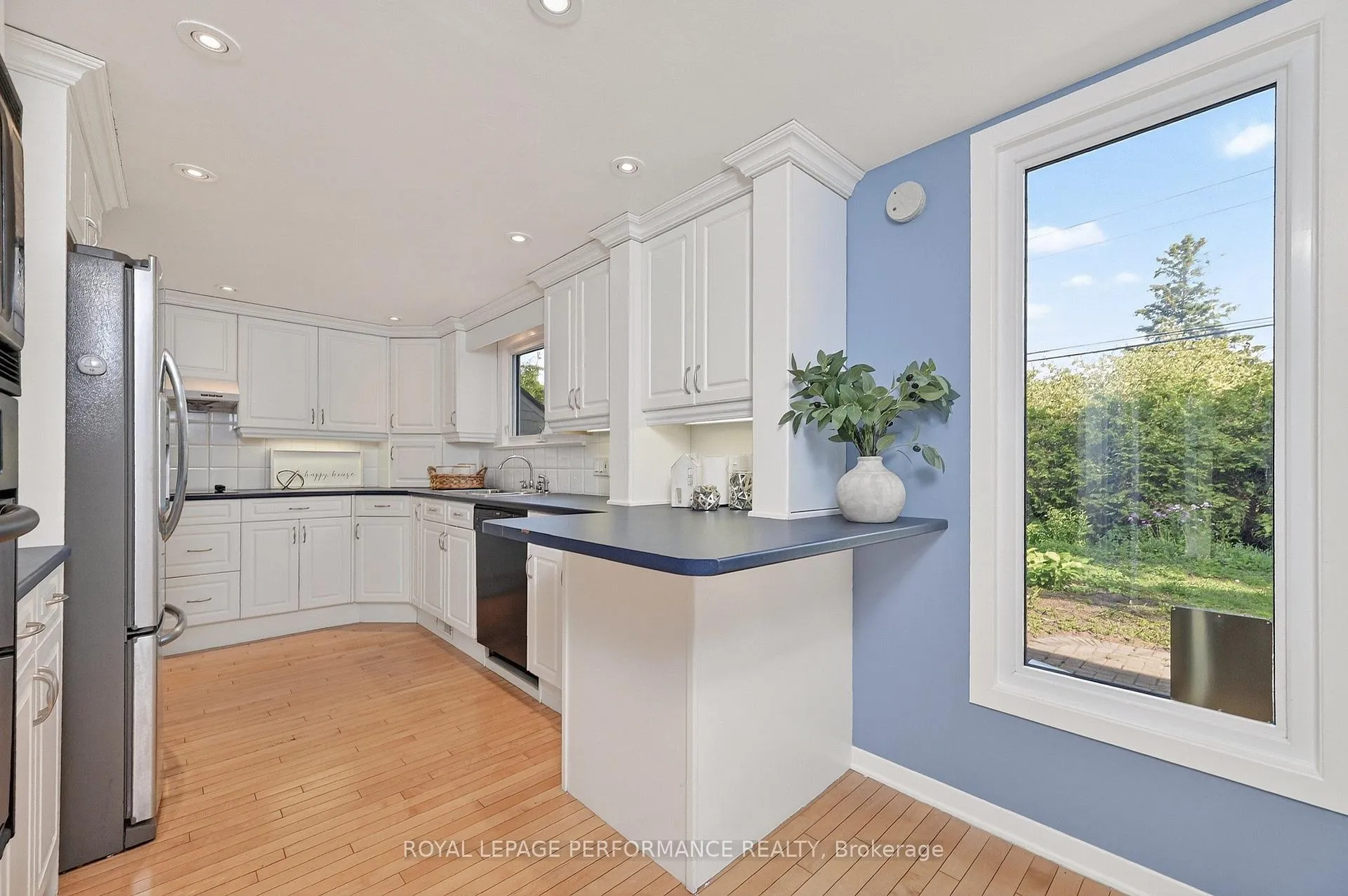 Photo 10 of 1799 Dorset Drive, Ottawa, Playfair Park — HOMEH