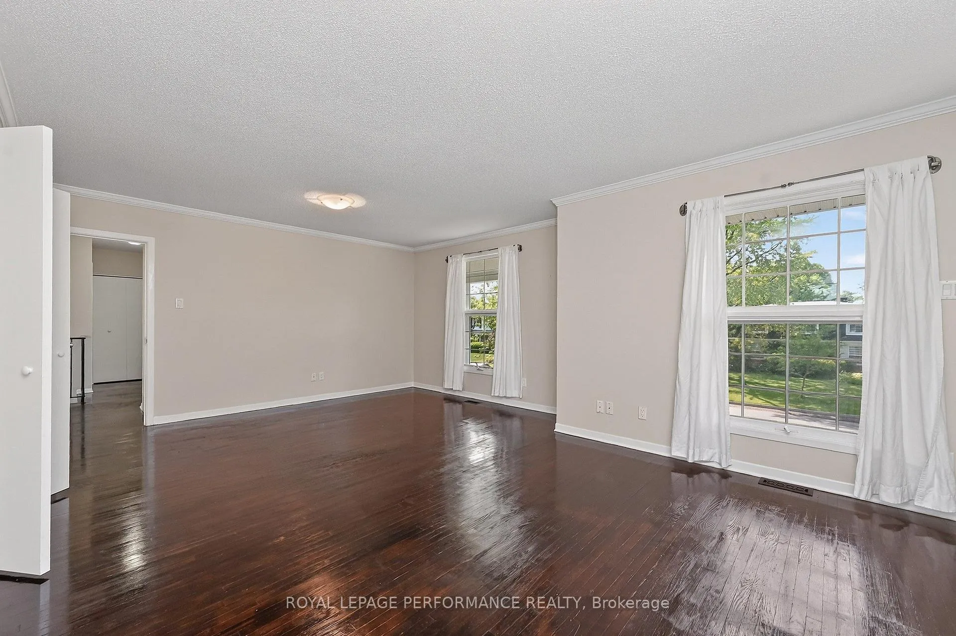 Photo 22 of 1799 Dorset Drive, Ottawa, Playfair Park — HOMEH