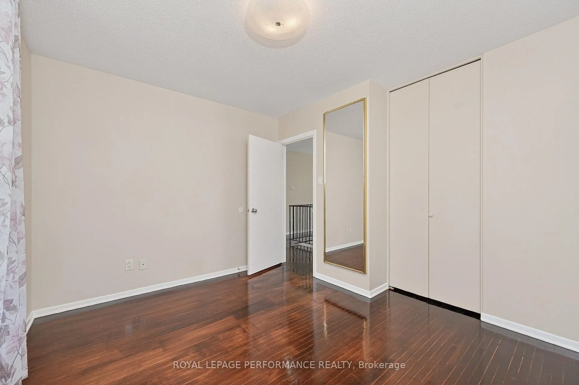 Photo 26 of 1799 Dorset Drive, Ottawa, Playfair Park — HOMEH