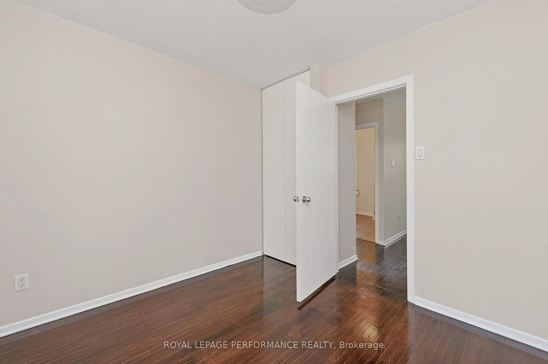 Photo 29 of 1799 Dorset Drive, Ottawa, Playfair Park — HOMEH