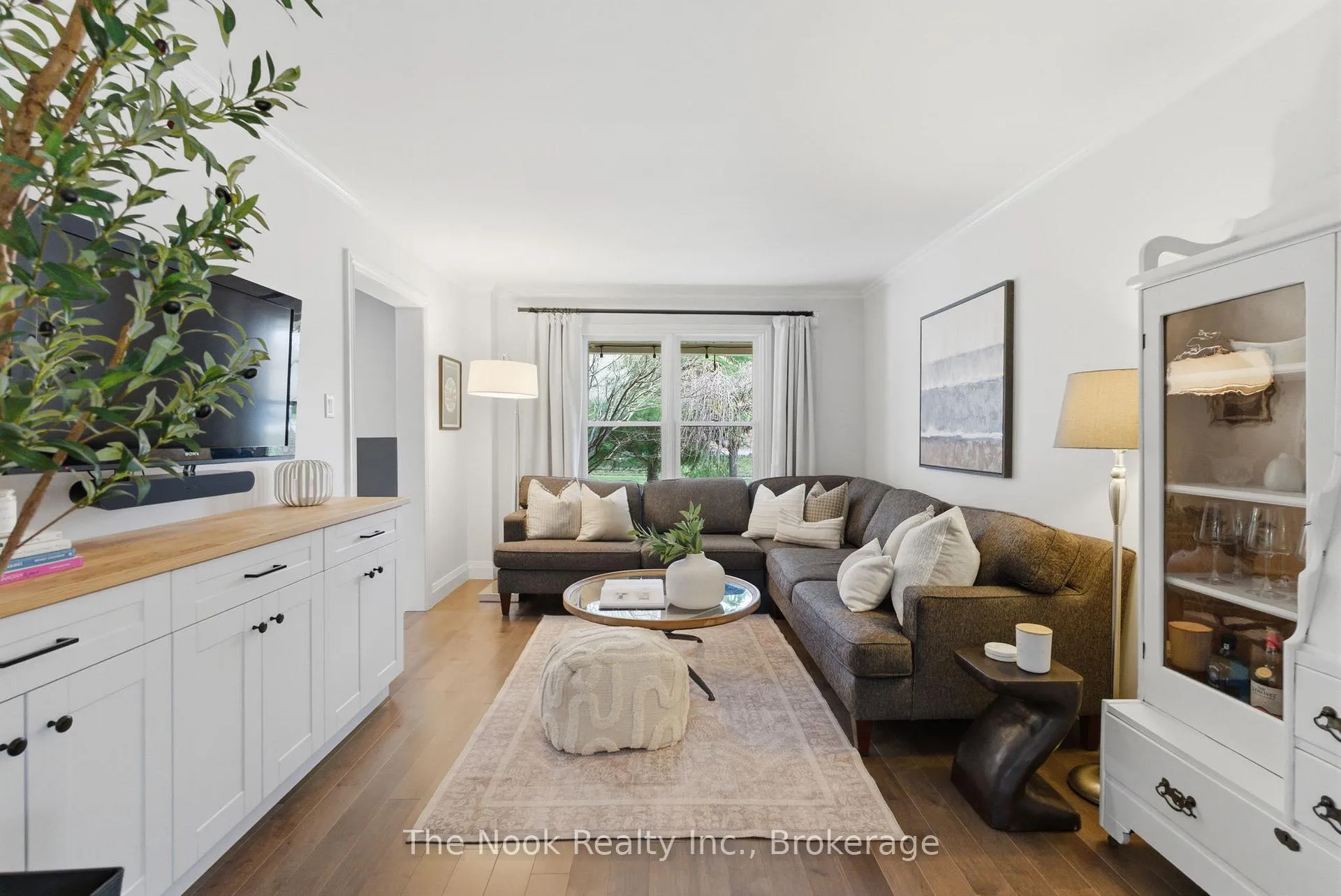 Photo 10 of 43 Carmody Lane, Uxbridge — HOMEH