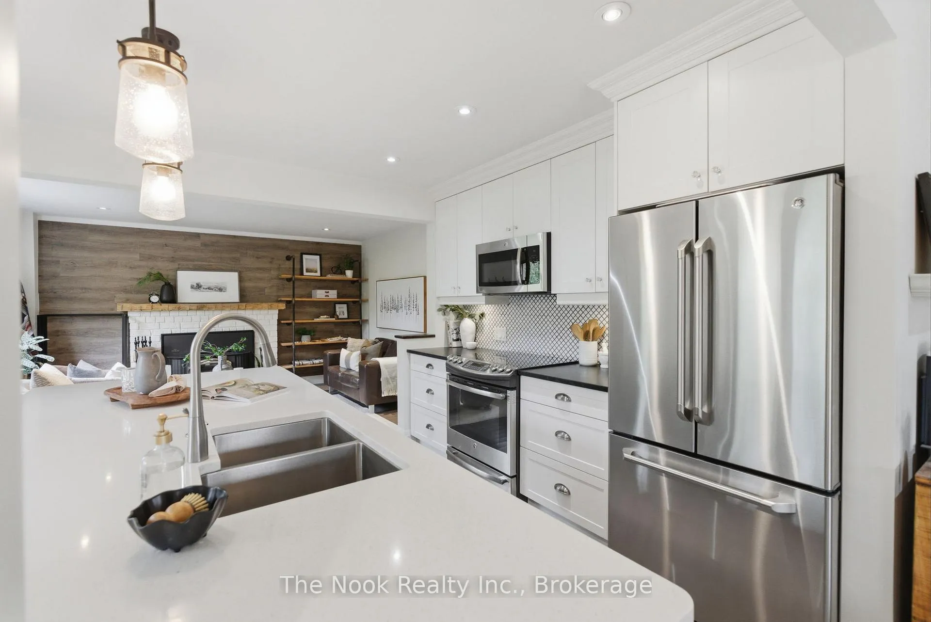 Photo 18 of 43 Carmody Lane, Uxbridge — HOMEH