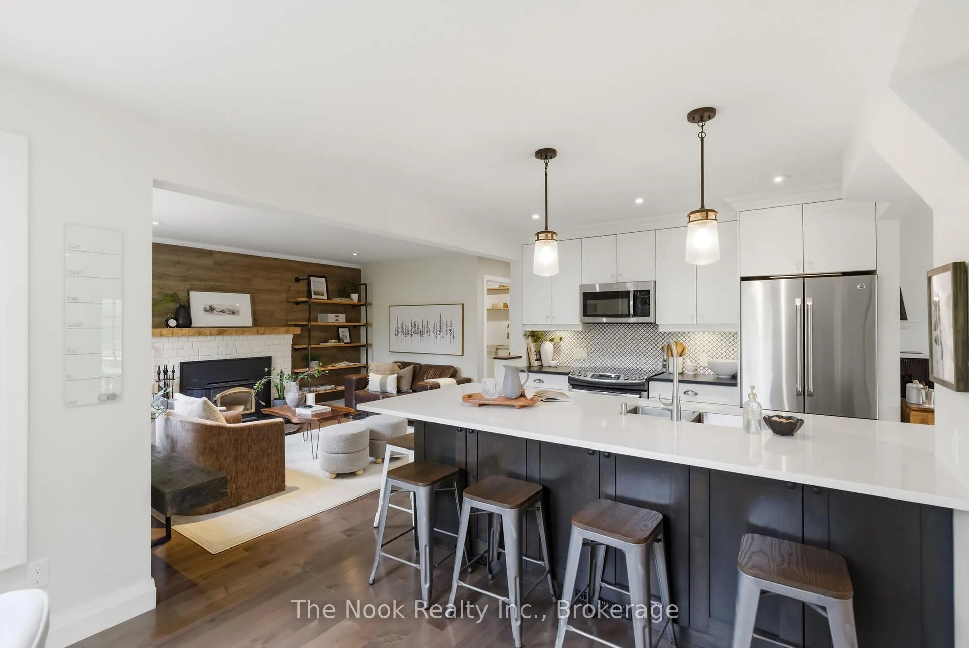 Photo 23 of 43 Carmody Lane, Uxbridge — HOMEH