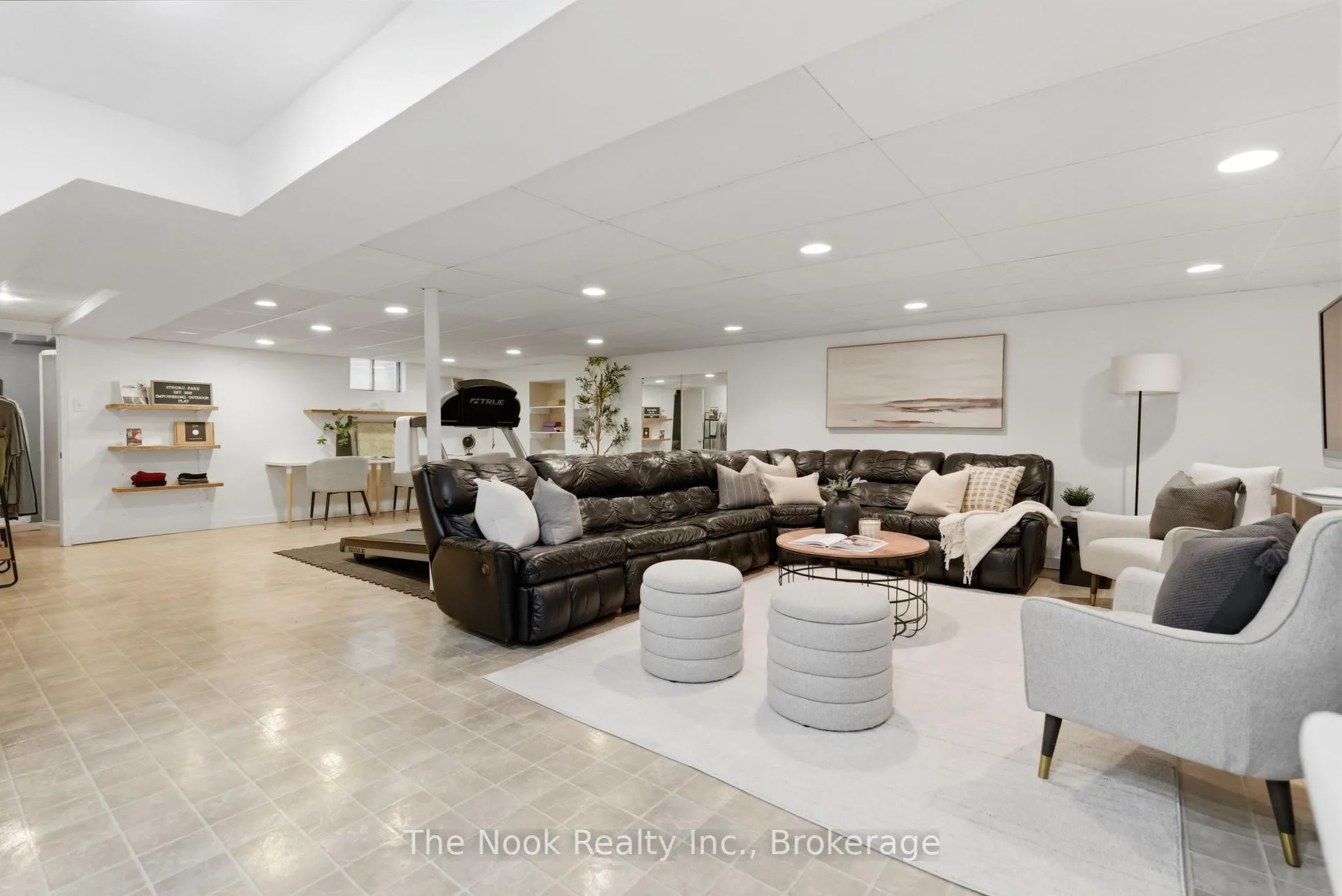Photo 40 of 43 Carmody Lane, Uxbridge — HOMEH
