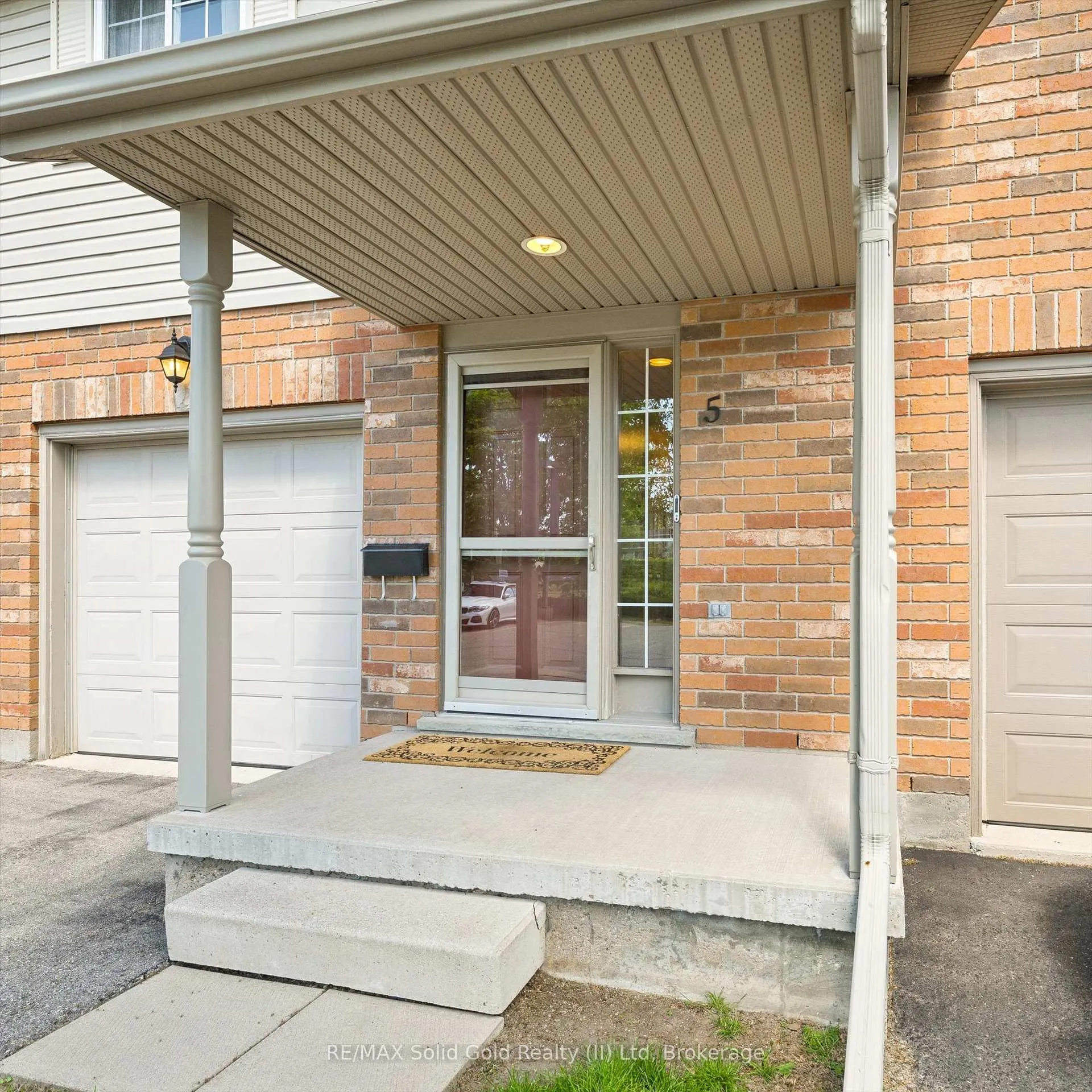 Photo 2 of Unit 5, 15 Gregg Court, Kitchener, Idlewood — HOMEH