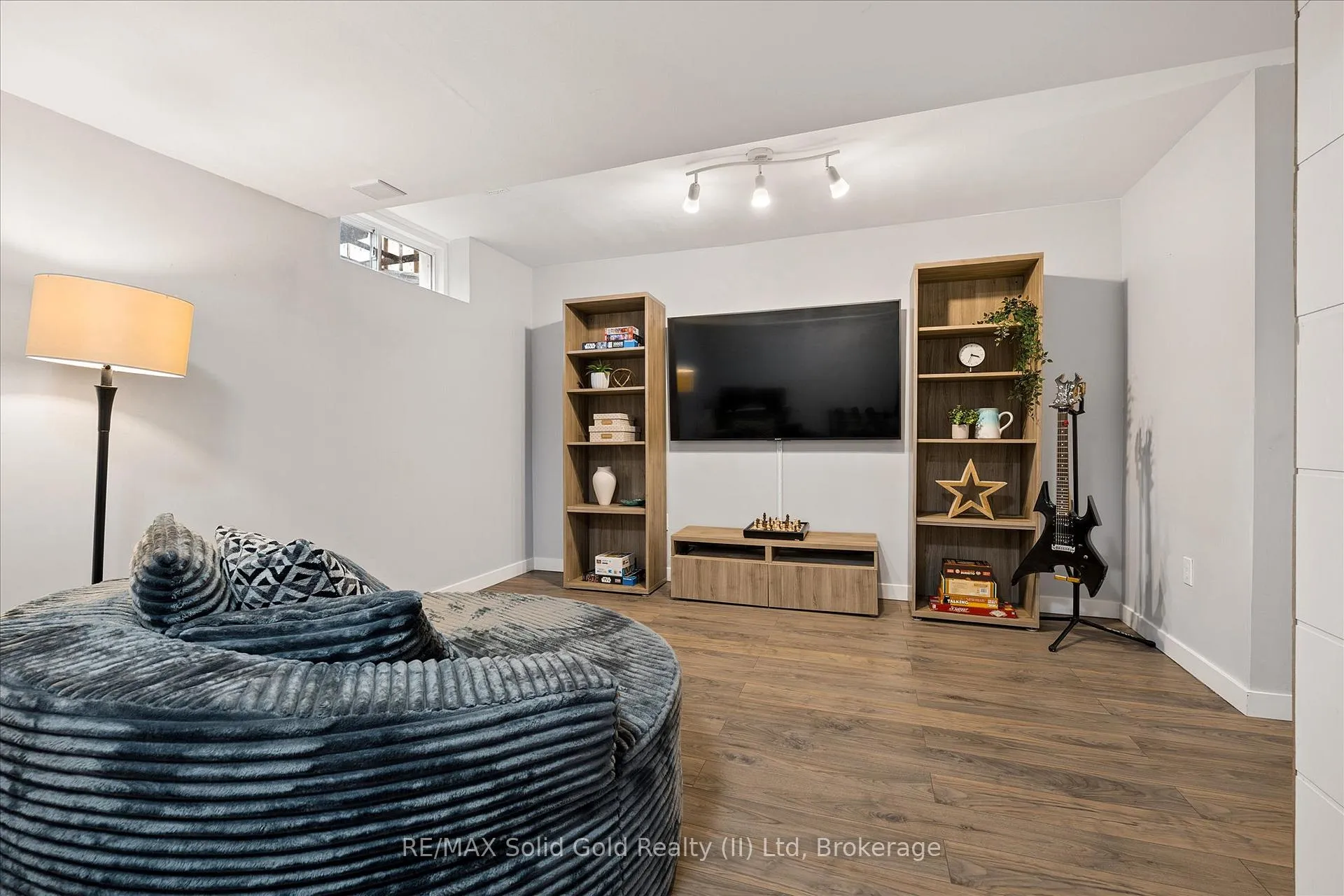 Photo 31 of Unit 5, 15 Gregg Court, Kitchener, Idlewood — HOMEH