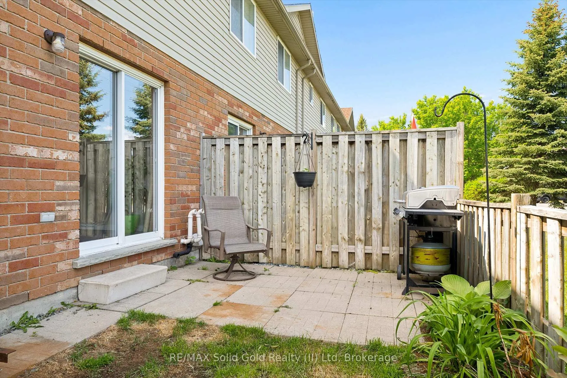 Photo 36 of Unit 5, 15 Gregg Court, Kitchener, Idlewood — HOMEH