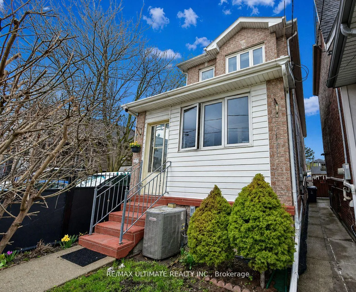 Photo 1 of 227 Earlscourt Avenue, Toronto, Caledonia-Fairbank — HOMEH