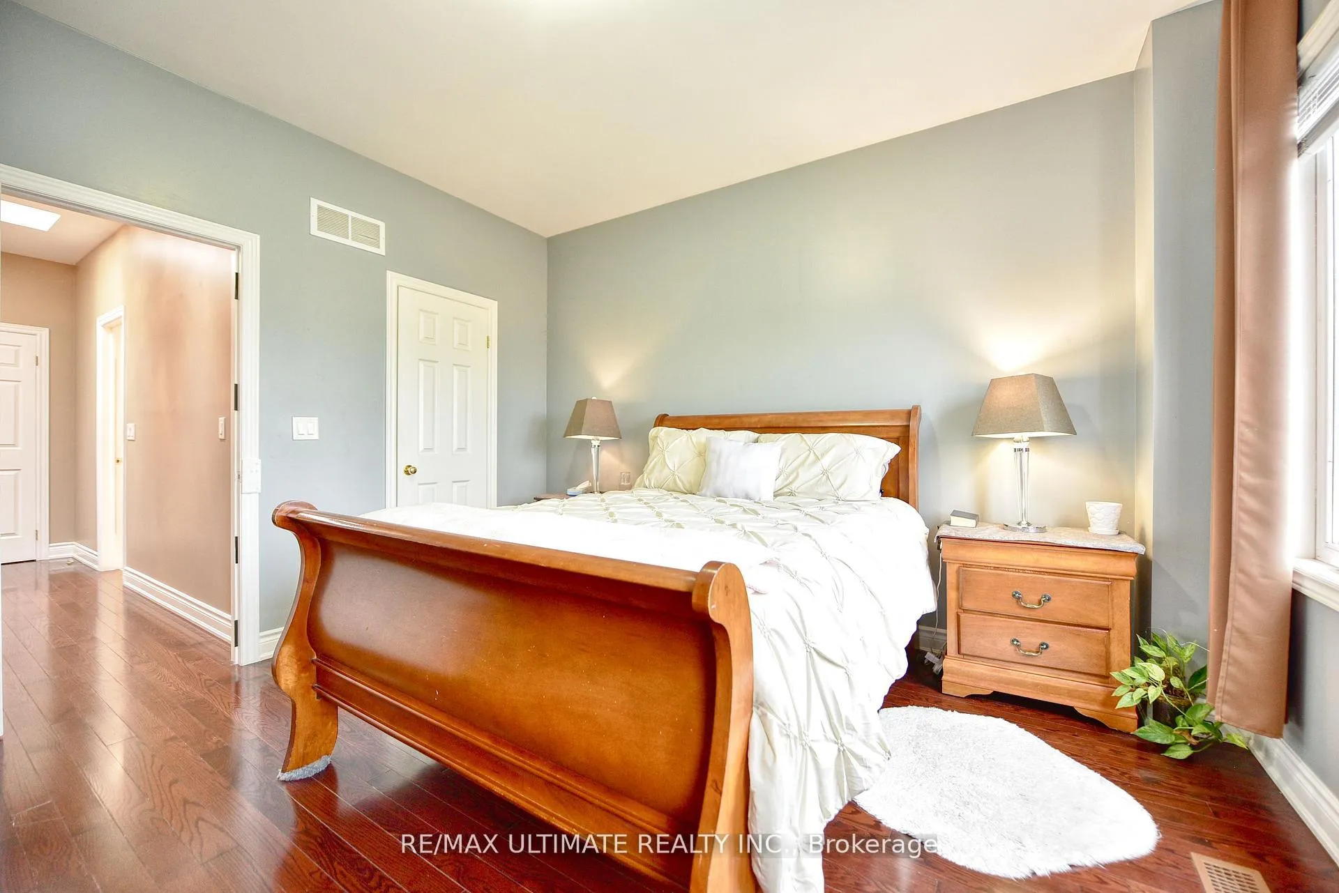 Photo 14 of 227 Earlscourt Avenue, Toronto, Caledonia-Fairbank — HOMEH
