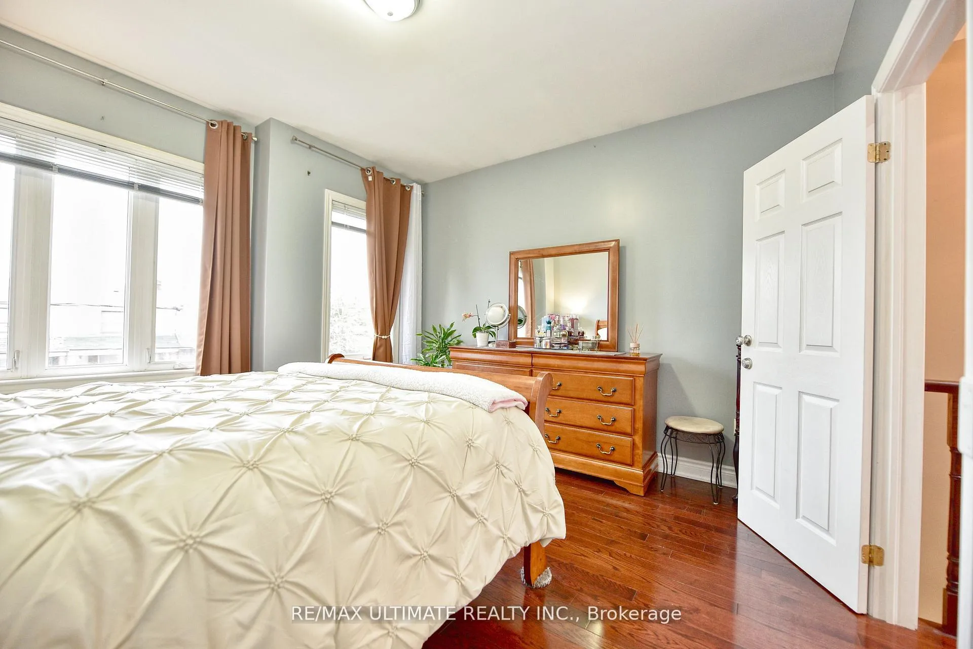 Photo 16 of 227 Earlscourt Avenue, Toronto, Caledonia-Fairbank — HOMEH