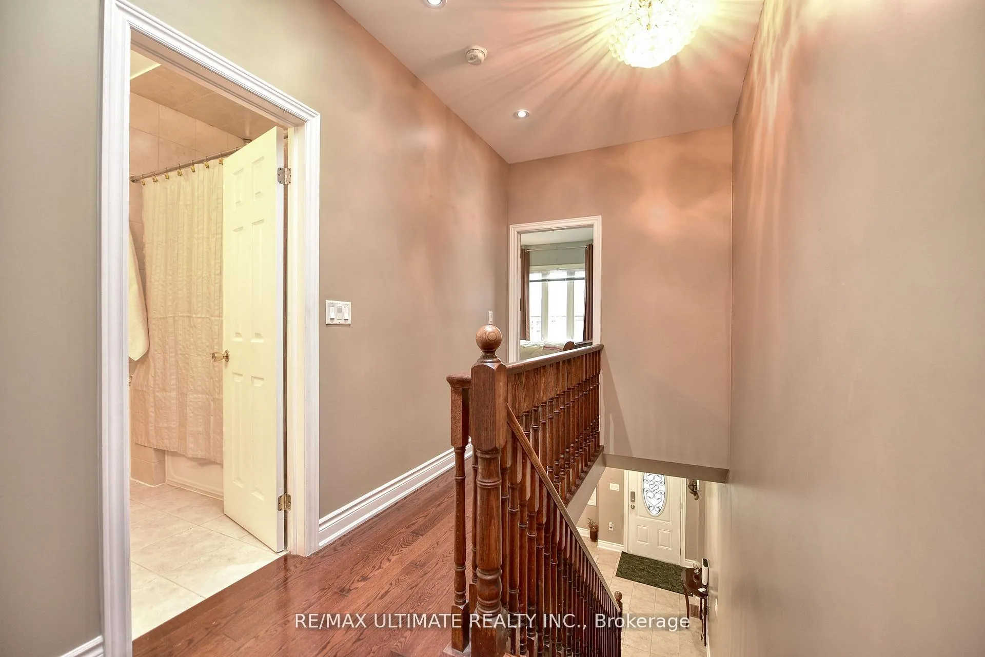 Photo 18 of 227 Earlscourt Avenue, Toronto, Caledonia-Fairbank — HOMEH