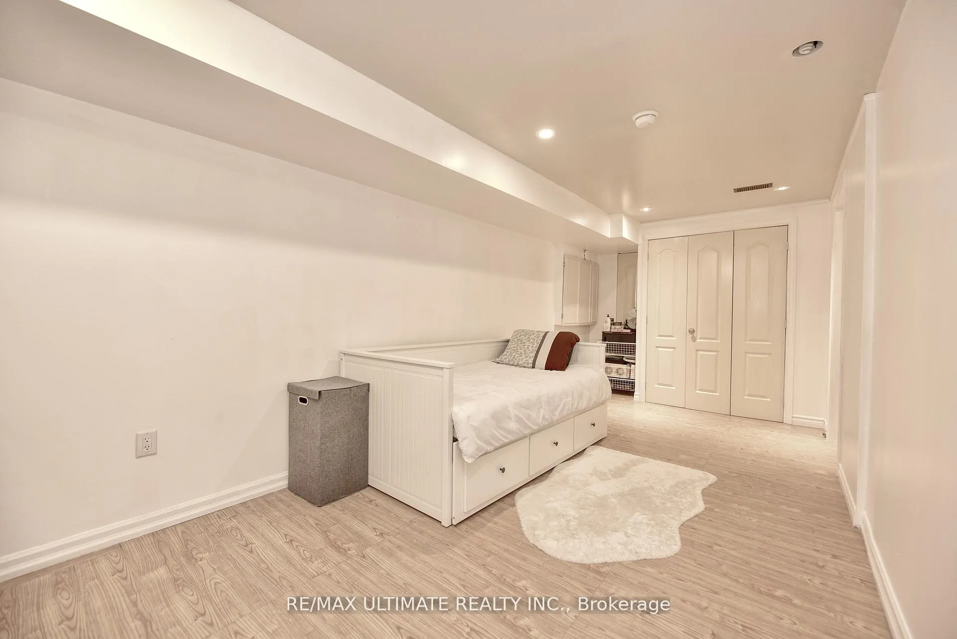 Photo 27 of 227 Earlscourt Avenue, Toronto, Caledonia-Fairbank — HOMEH