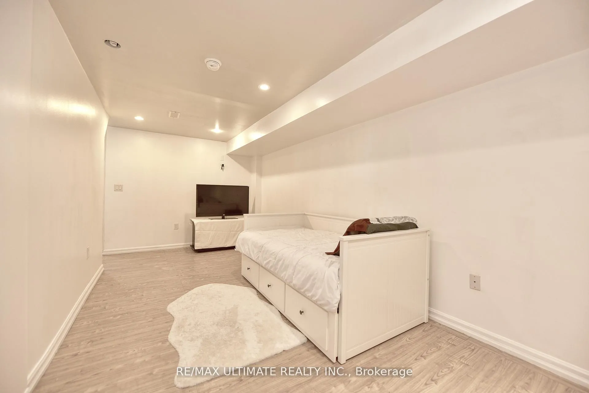 Photo 28 of 227 Earlscourt Avenue, Toronto, Caledonia-Fairbank — HOMEH