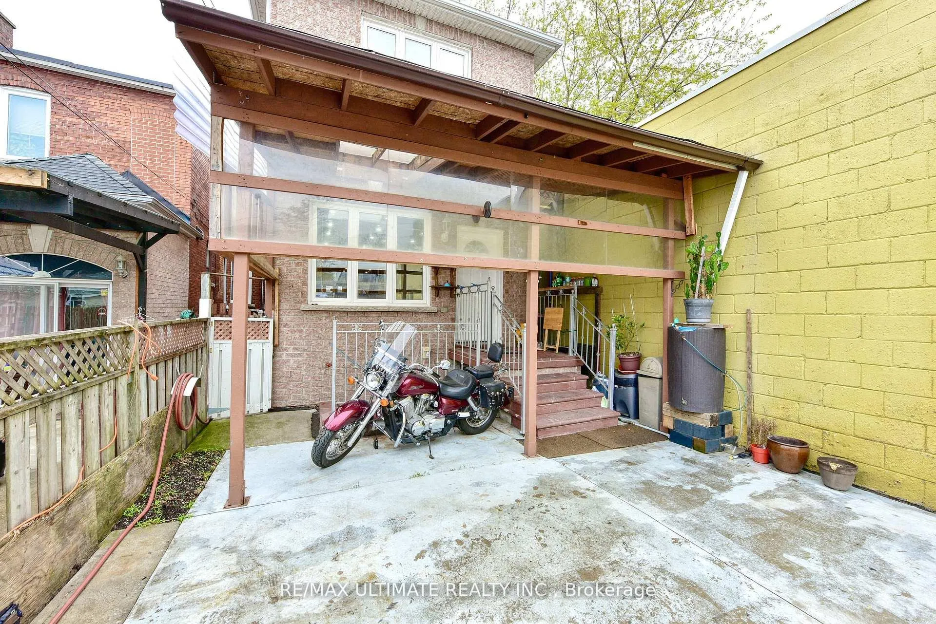 Photo 30 of 227 Earlscourt Avenue, Toronto, Caledonia-Fairbank — HOMEH