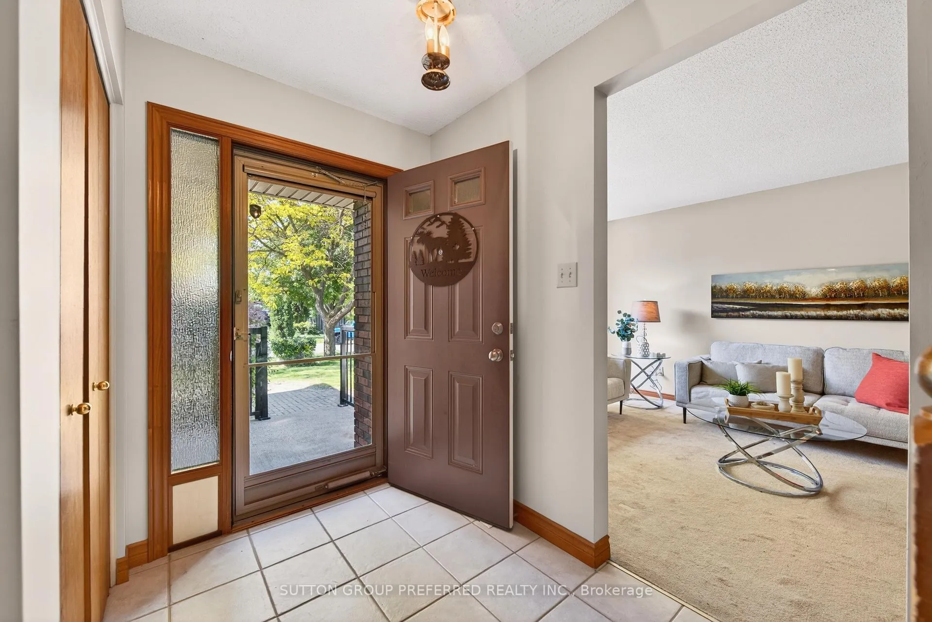 Photo 5 of 4 Golfview Crescent, London, South Q — HOMEH