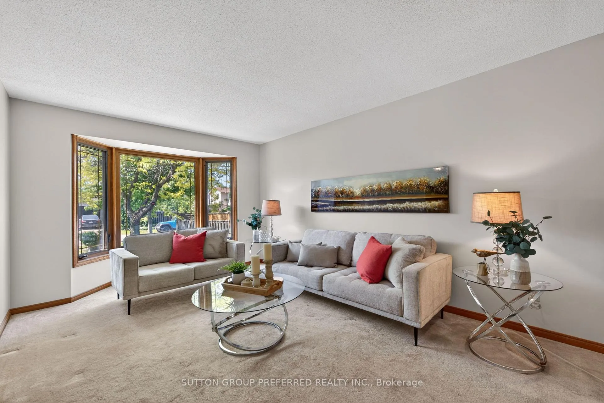 Photo 6 of 4 Golfview Crescent, London, South Q — HOMEH
