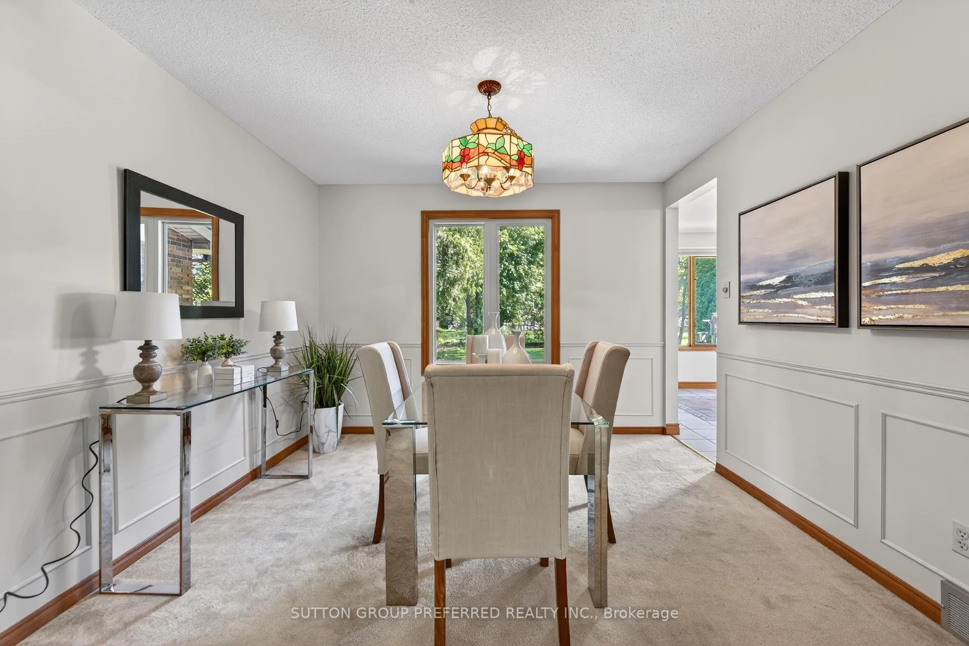 Photo 8 of 4 Golfview Crescent, London, South Q — HOMEH