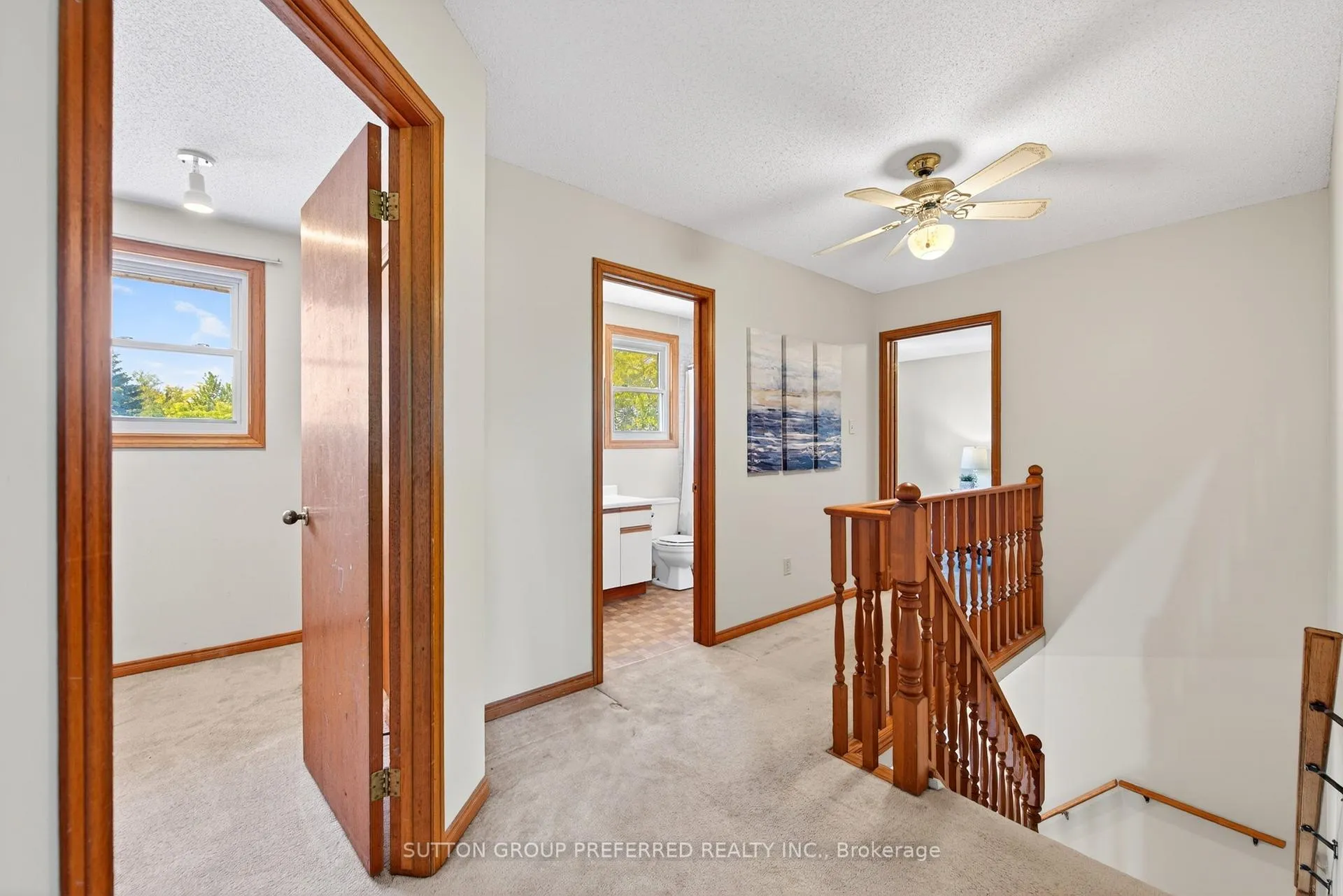Photo 22 of 4 Golfview Crescent, London, South Q — HOMEH