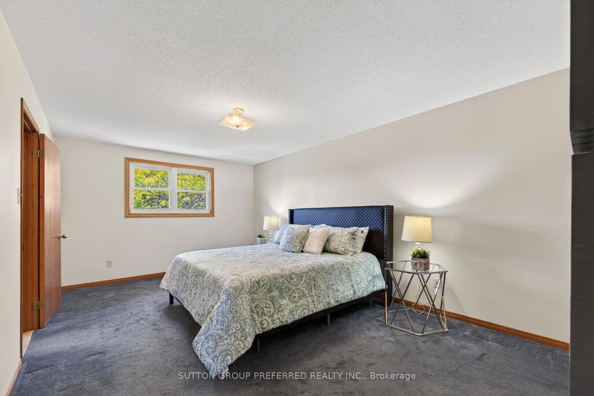 Photo 28 of 4 Golfview Crescent, London, South Q — HOMEH