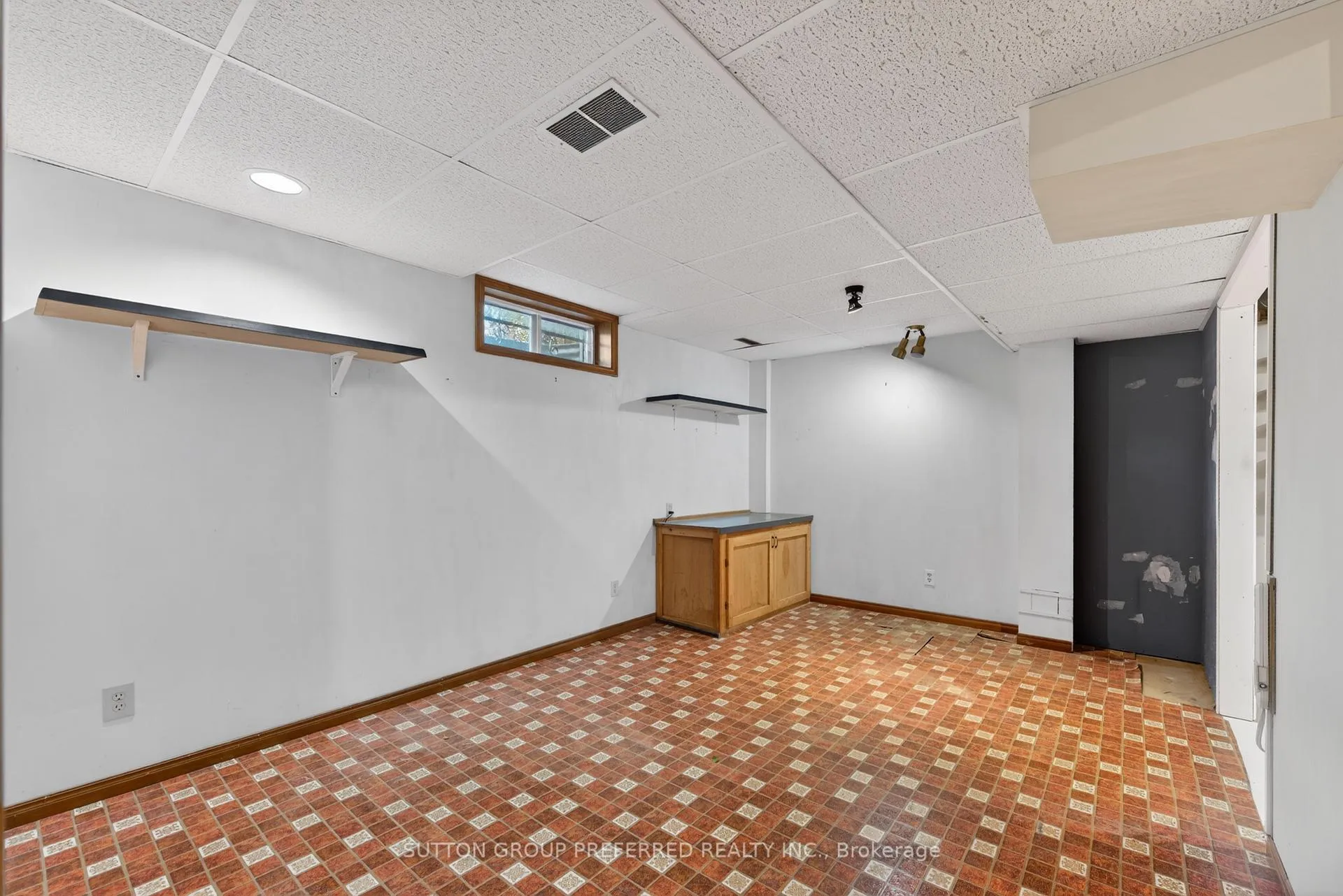 Photo 36 of 4 Golfview Crescent, London, South Q — HOMEH