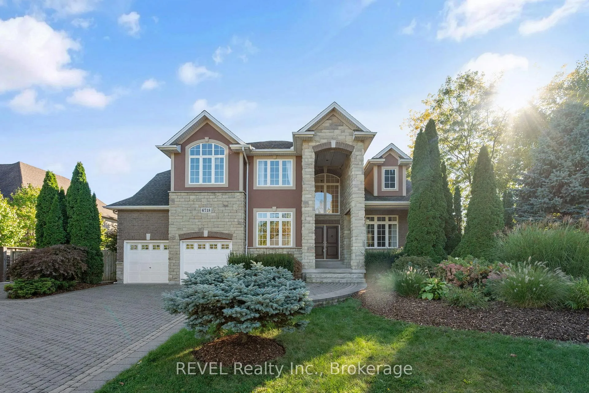 Photo 1 of 6718 Domenic Crescent, Niagara Falls, Stamford — HOMEH