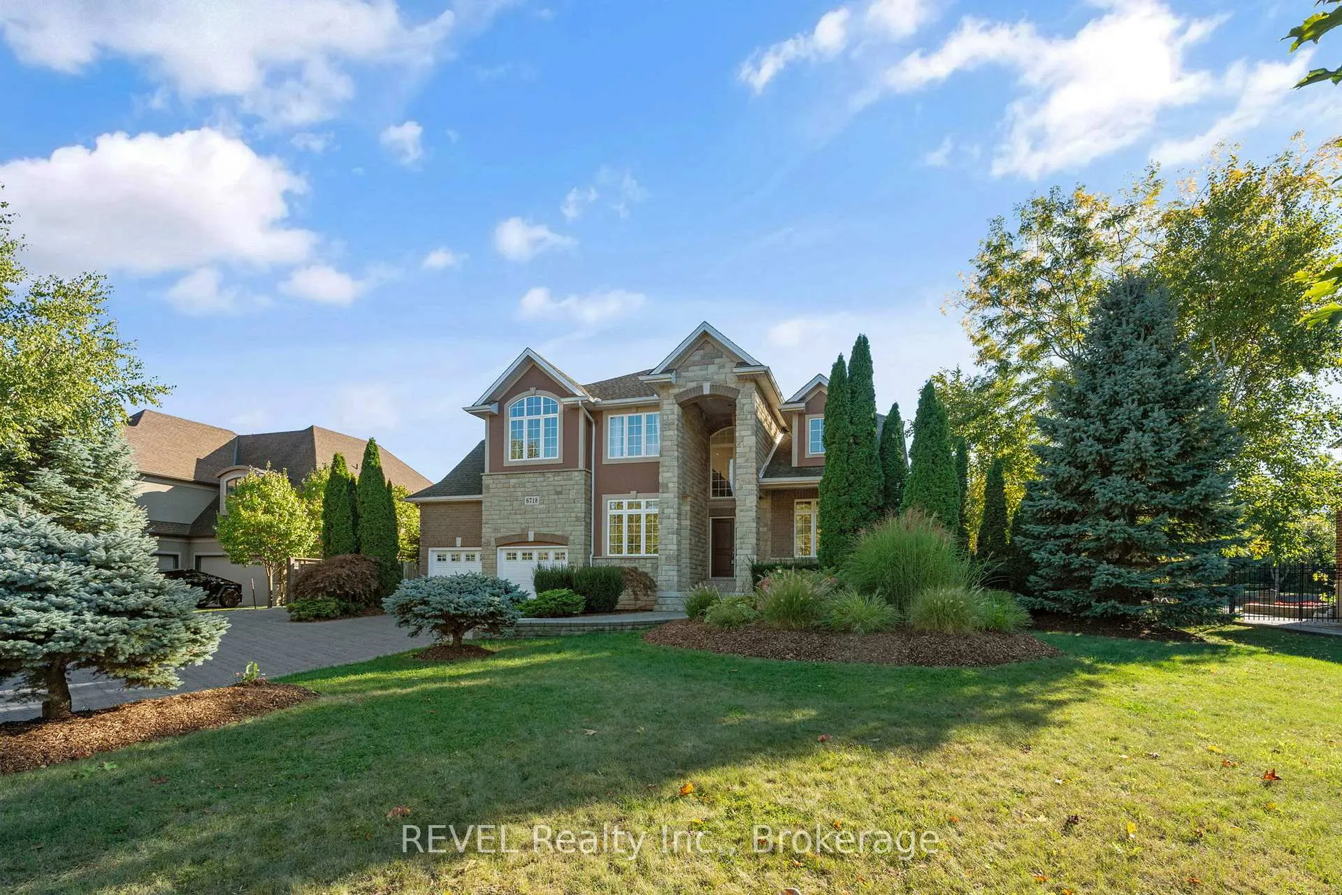 Photo 5 of 6718 Domenic Crescent, Niagara Falls, Stamford — HOMEH