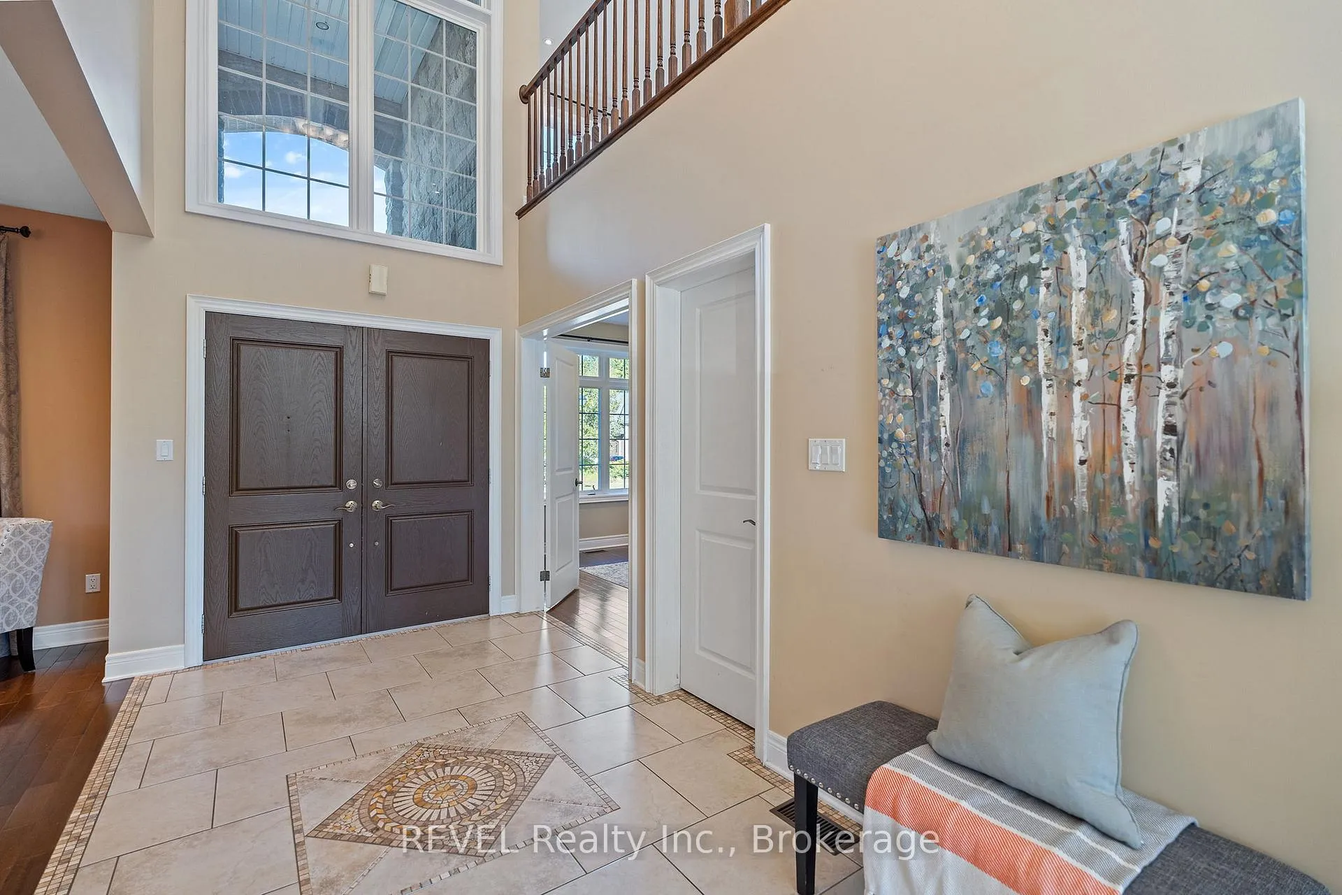 Photo 9 of 6718 Domenic Crescent, Niagara Falls, Stamford — HOMEH