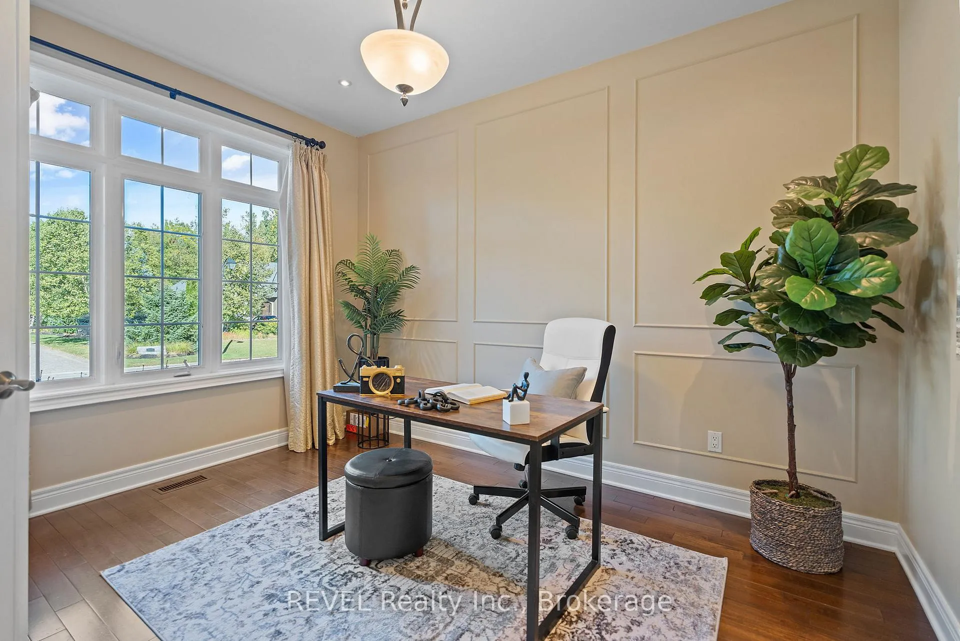 Photo 12 of 6718 Domenic Crescent, Niagara Falls, Stamford — HOMEH