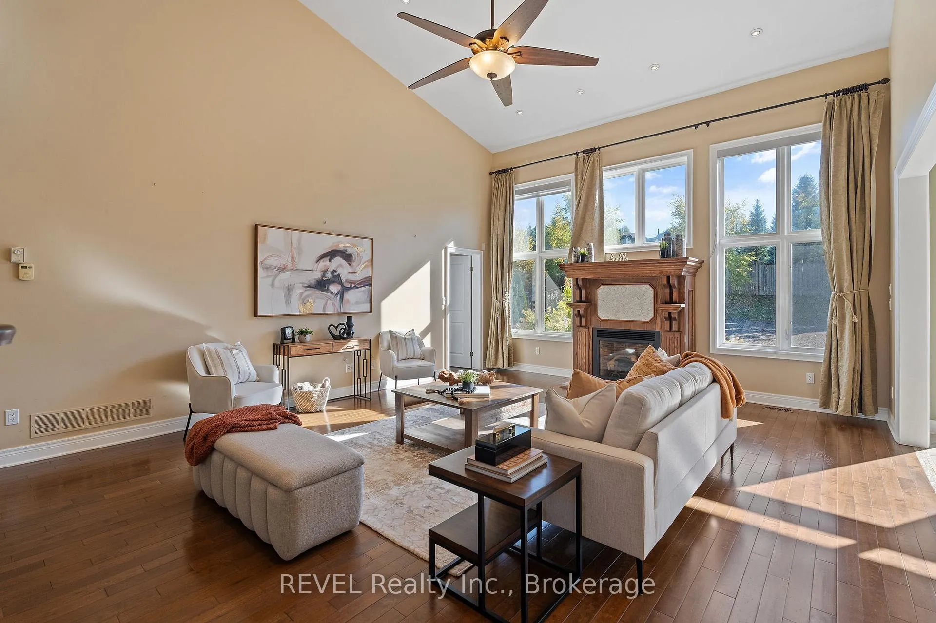 Photo 14 of 6718 Domenic Crescent, Niagara Falls, Stamford — HOMEH
