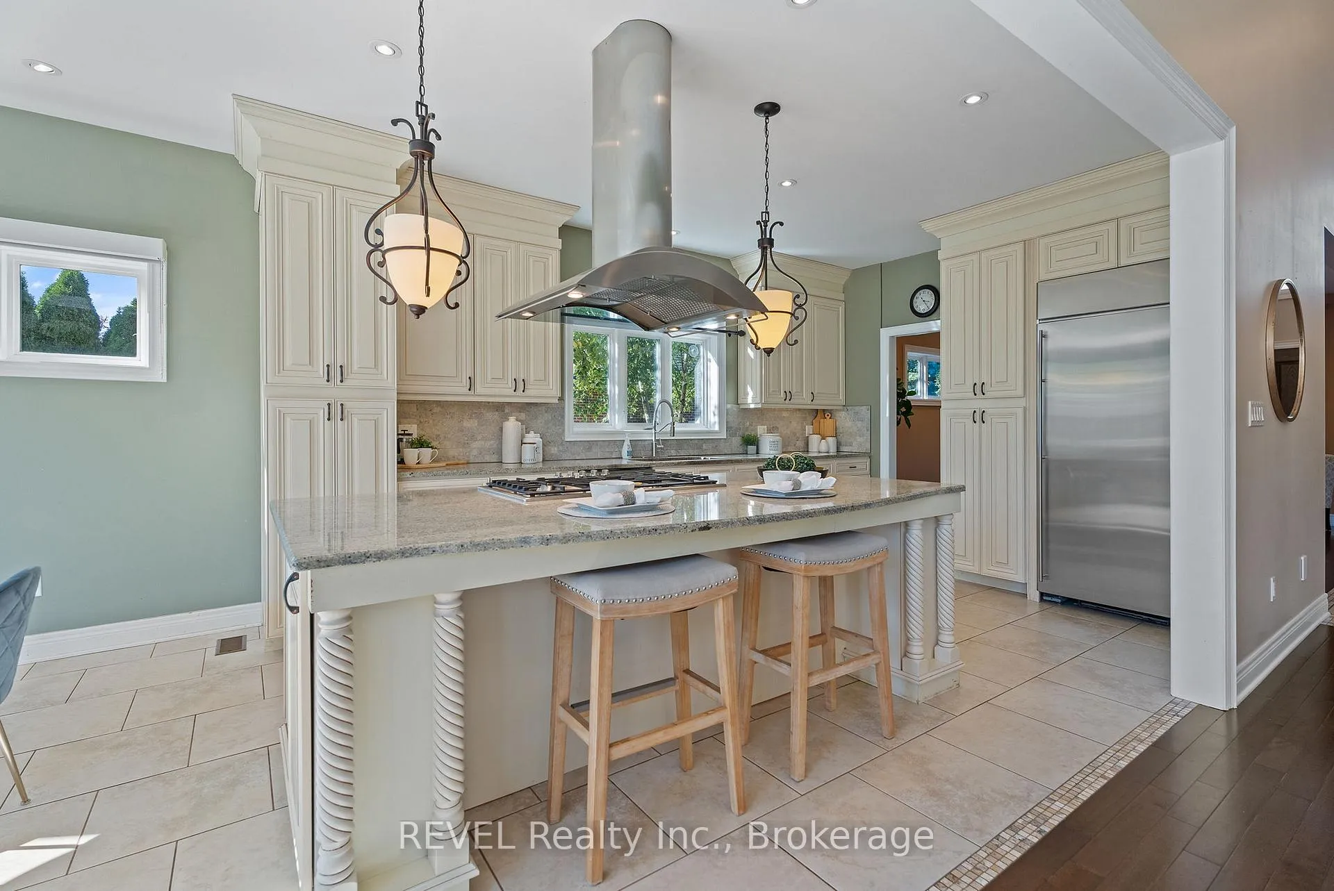 Photo 15 of 6718 Domenic Crescent, Niagara Falls, Stamford — HOMEH