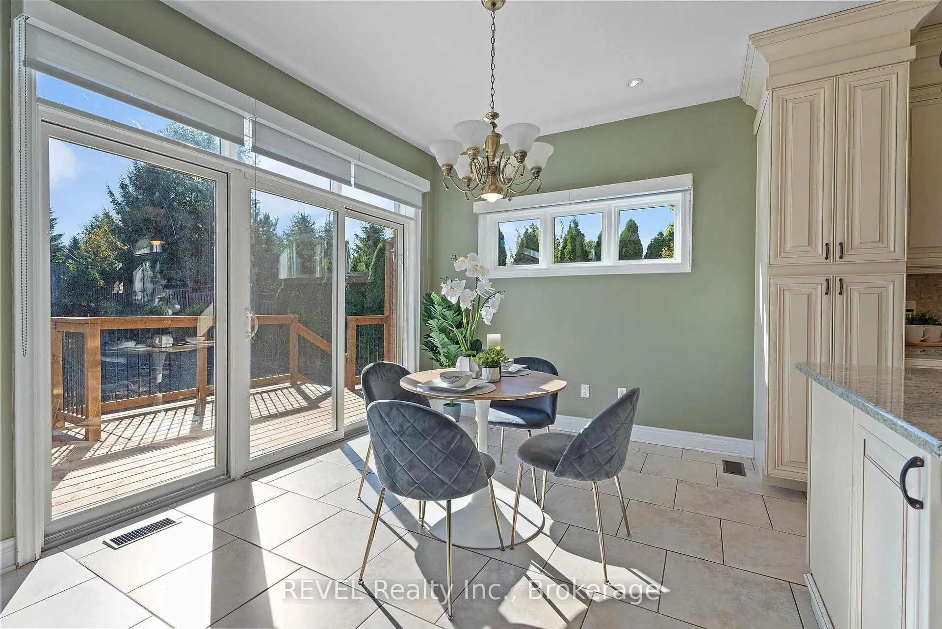 Photo 19 of 6718 Domenic Crescent, Niagara Falls, Stamford — HOMEH