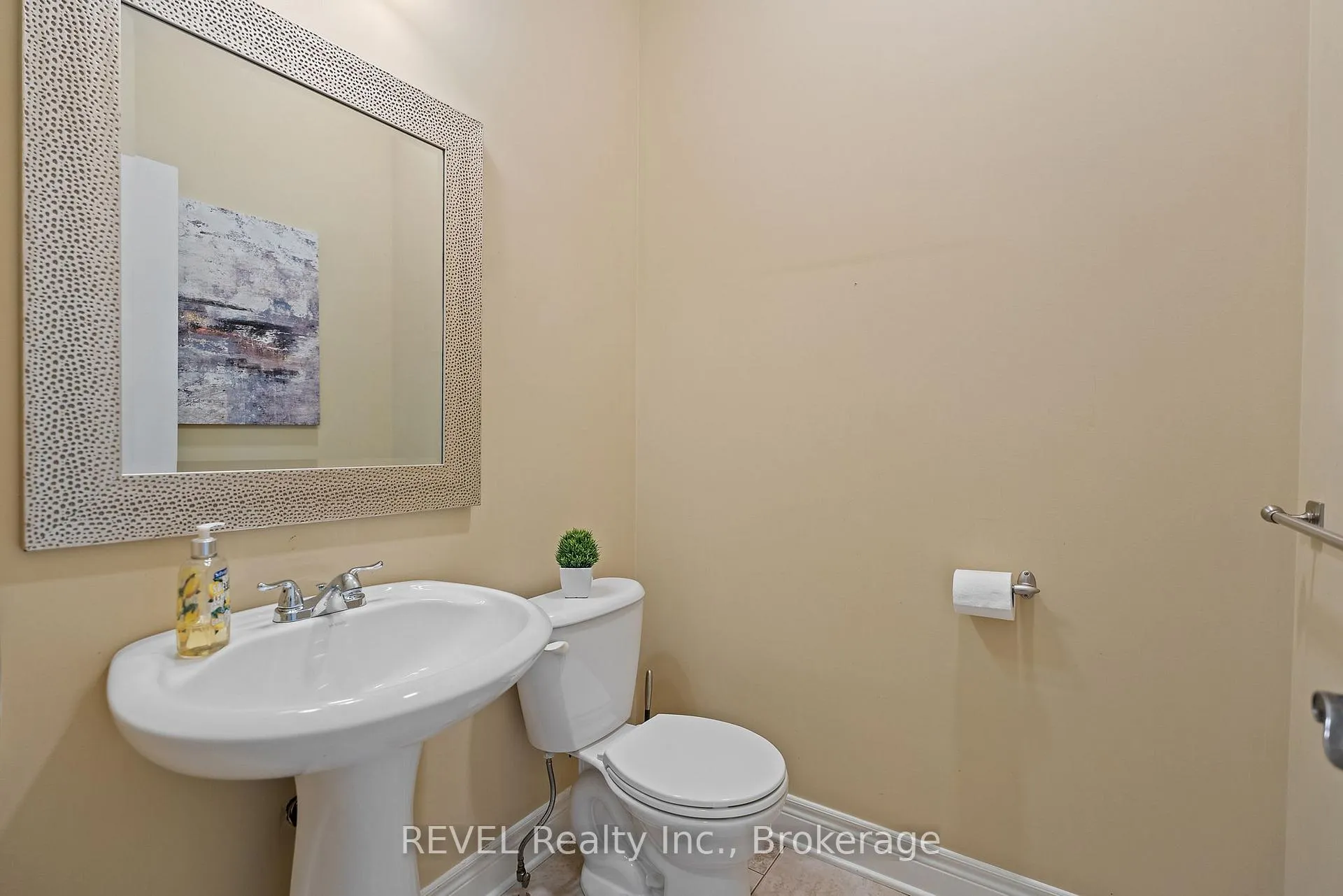 Photo 31 of 6718 Domenic Crescent, Niagara Falls, Stamford — HOMEH