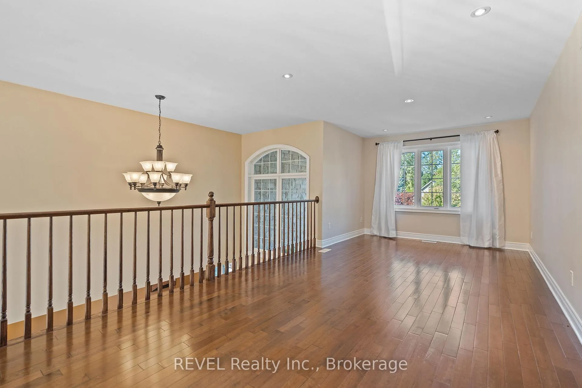 Photo 32 of 6718 Domenic Crescent, Niagara Falls, Stamford — HOMEH