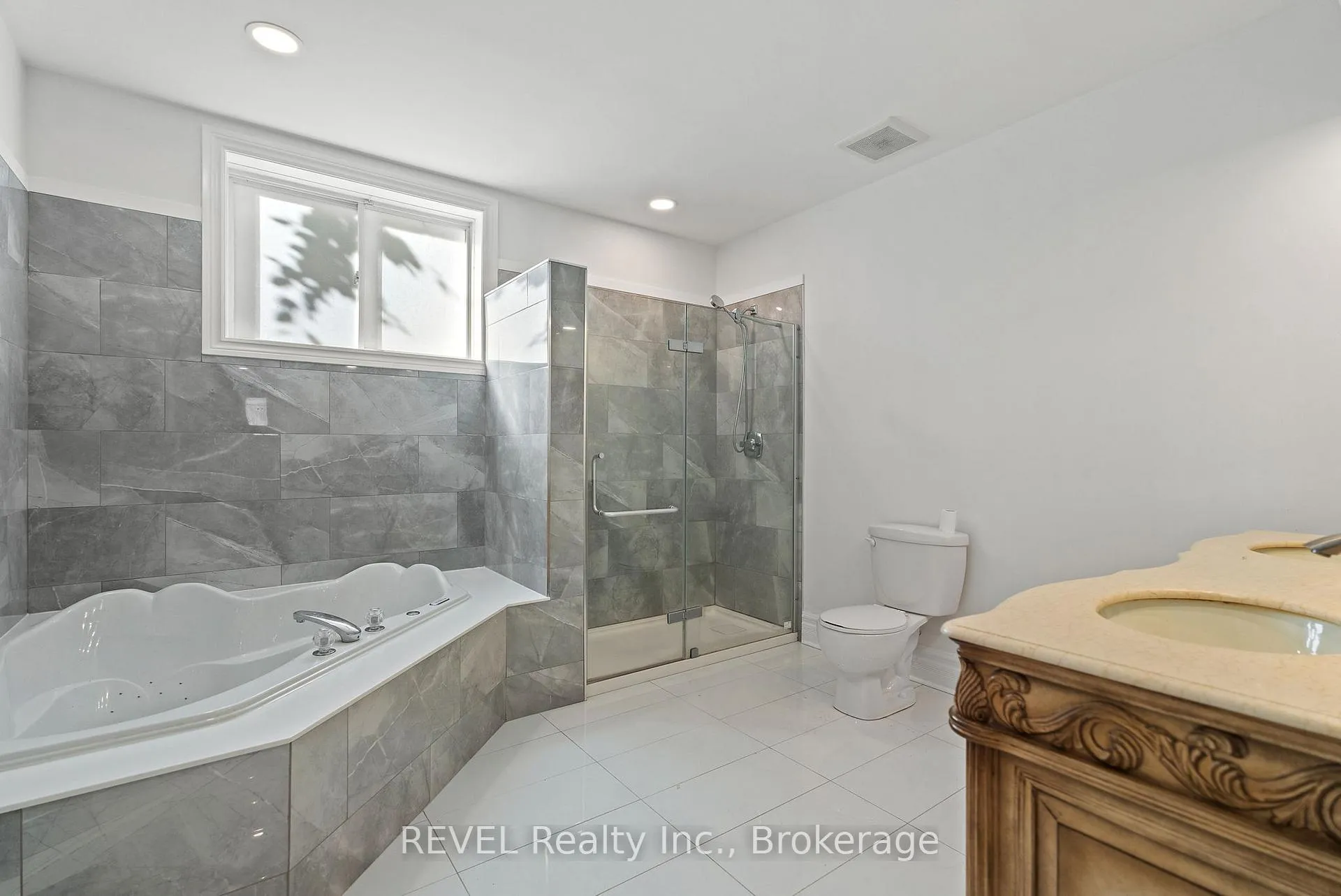 Photo 43 of 6718 Domenic Crescent, Niagara Falls, Stamford — HOMEH