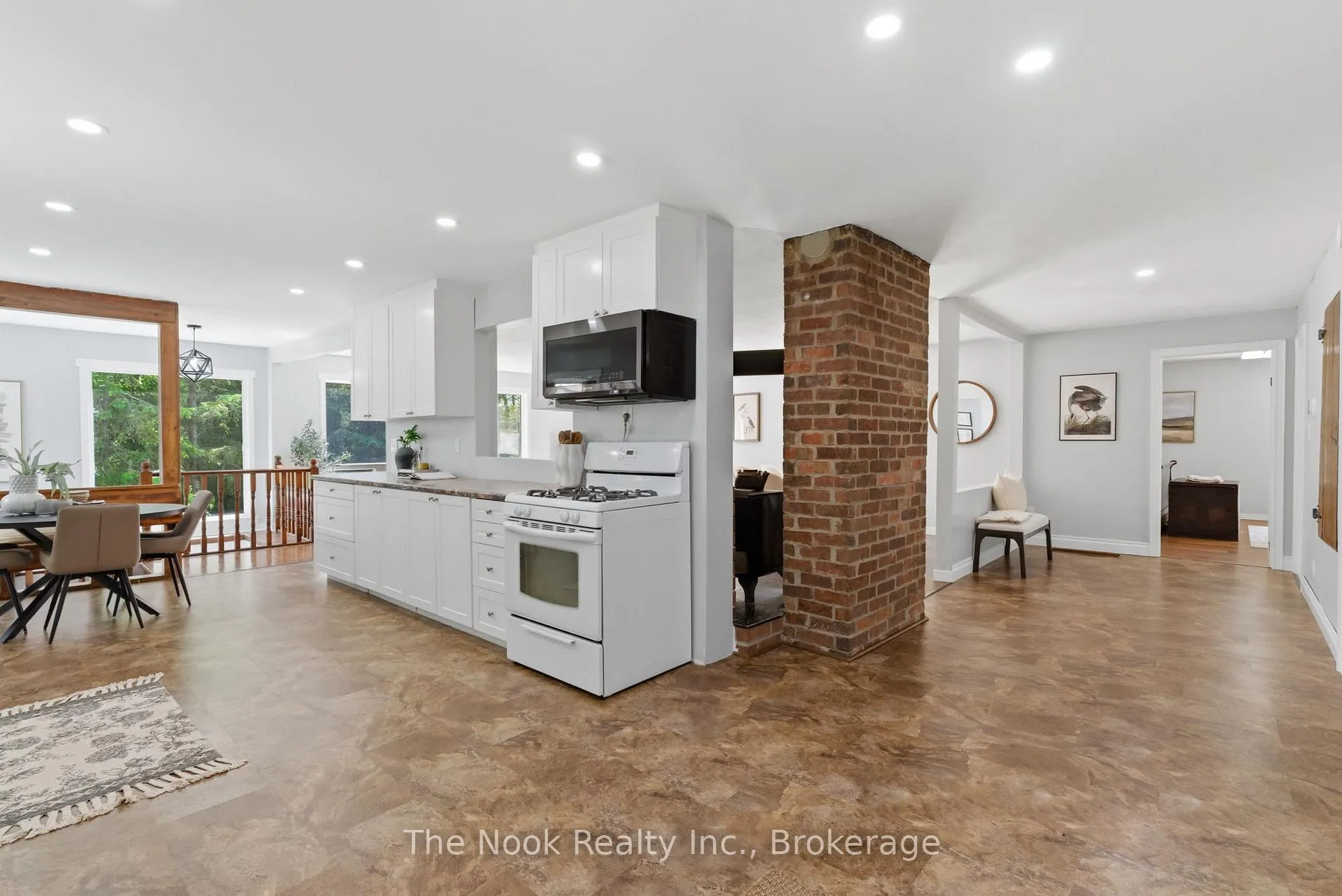 Photo 4 of 219 Pontypool Road, Kawartha Lakes, Pontypool — HOMEH