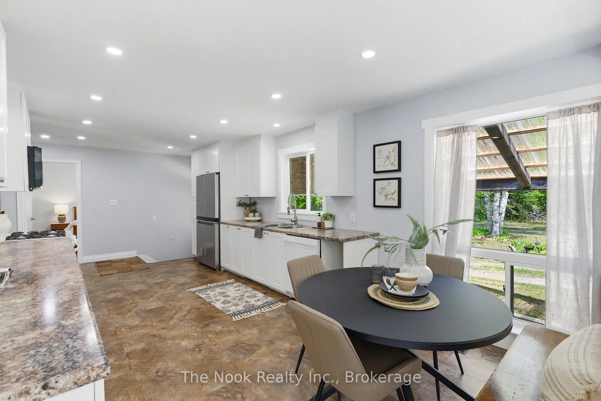 Photo 6 of 219 Pontypool Road, Kawartha Lakes, Pontypool — HOMEH