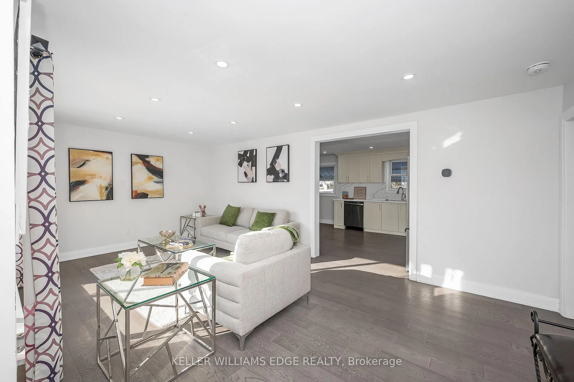 Photo 8 of 60 West 1st Street, Hamilton, Bonnington — HOMEH