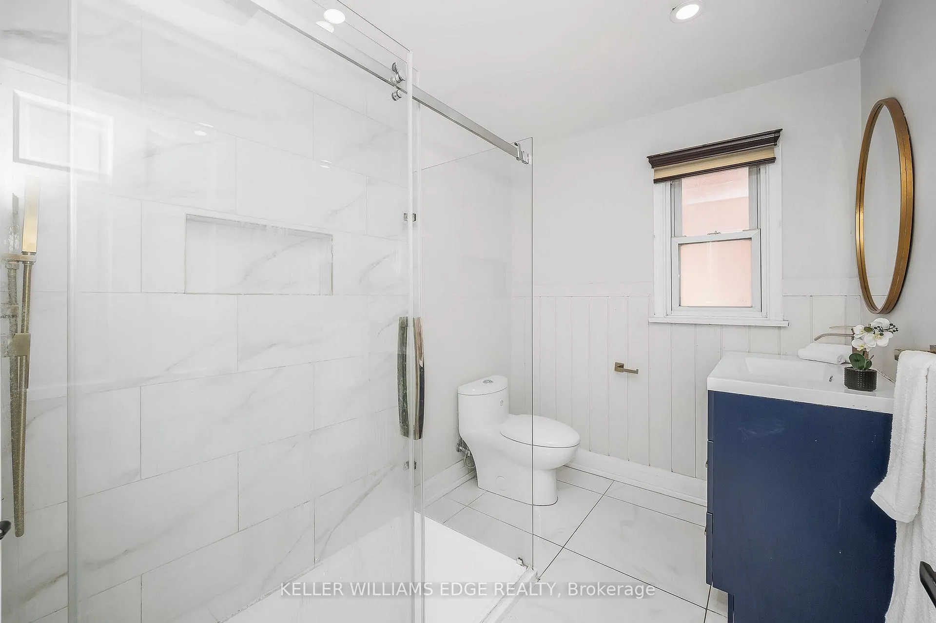 Photo 12 of 60 West 1st Street, Hamilton, Bonnington — HOMEH