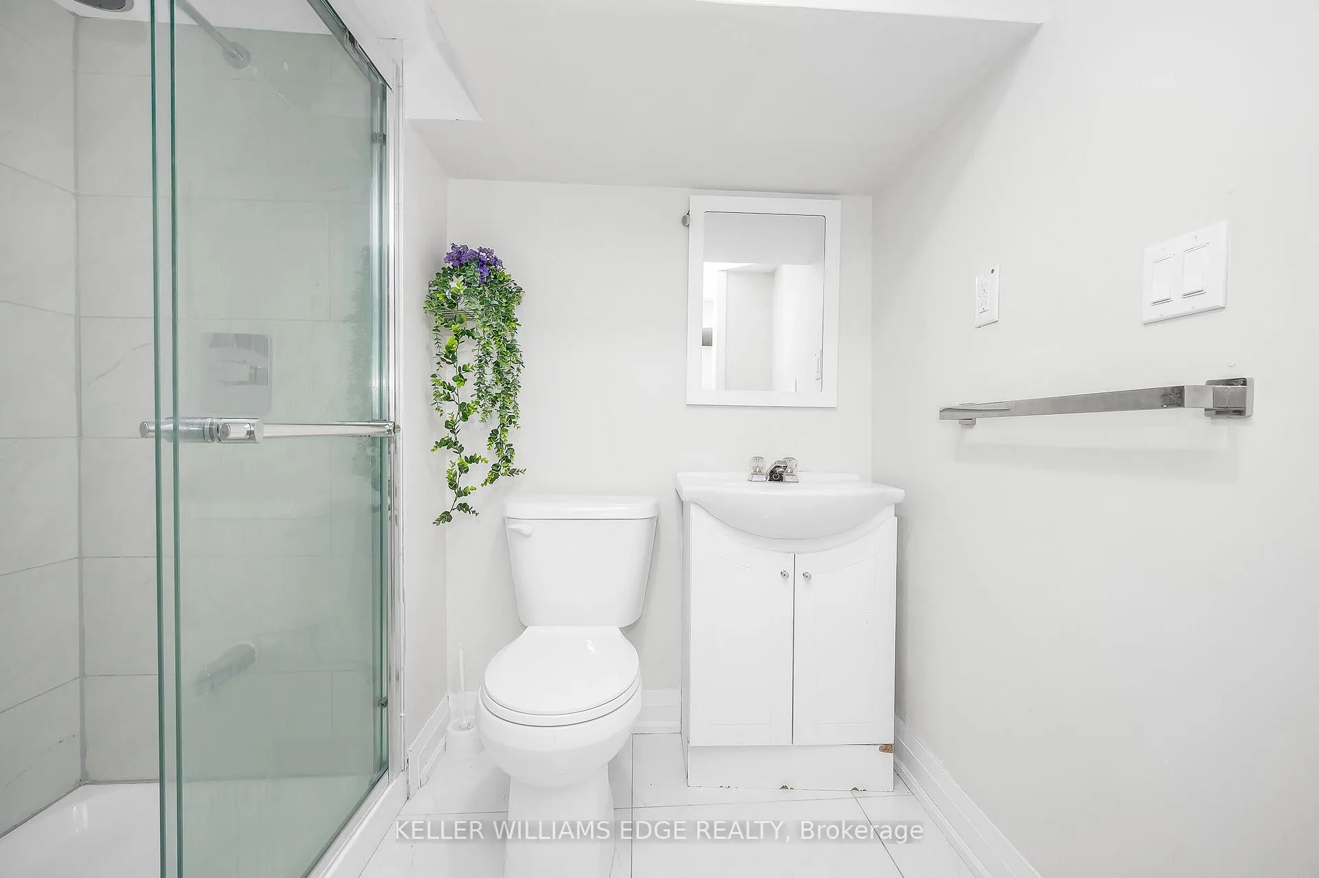 Photo 33 of 60 West 1st Street, Hamilton, Bonnington — HOMEH