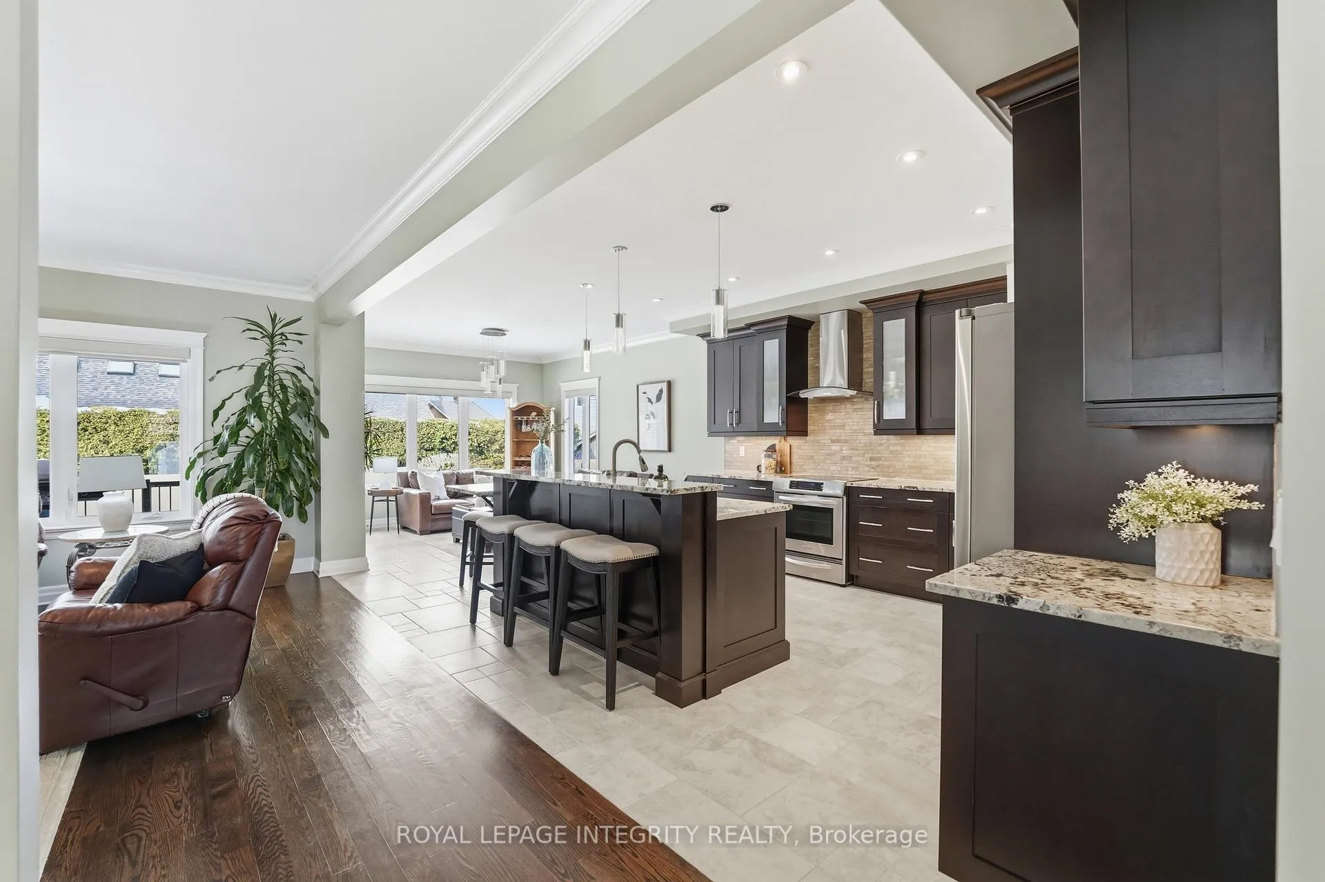 Photo 5 of 476 Ancaster Avenue, Ottawa, Woodroffe — HOMEH
