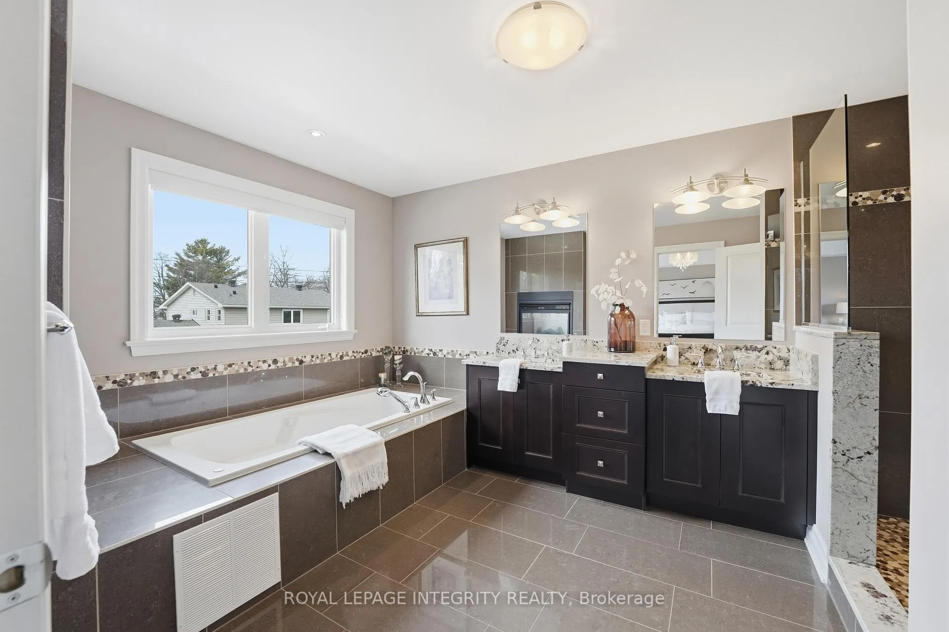 Photo 18 of 476 Ancaster Avenue, Ottawa, Woodroffe — HOMEH